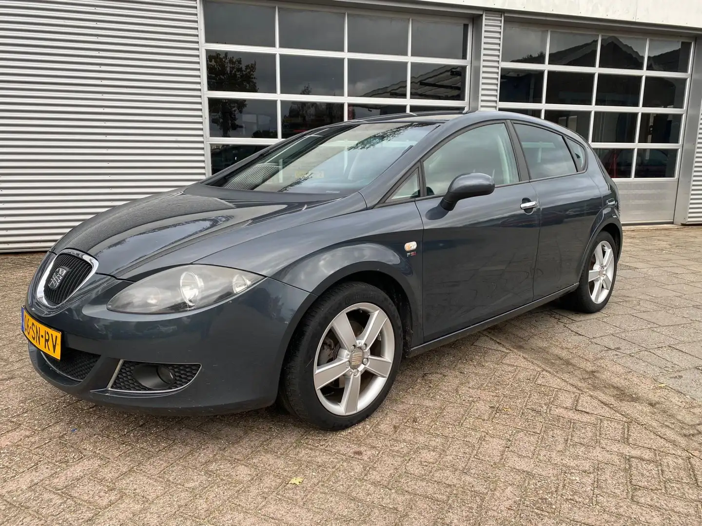 SEAT Leon 2.0 FSI Stylance ( BESTEMD VOOR EXPORT) Gris - 1