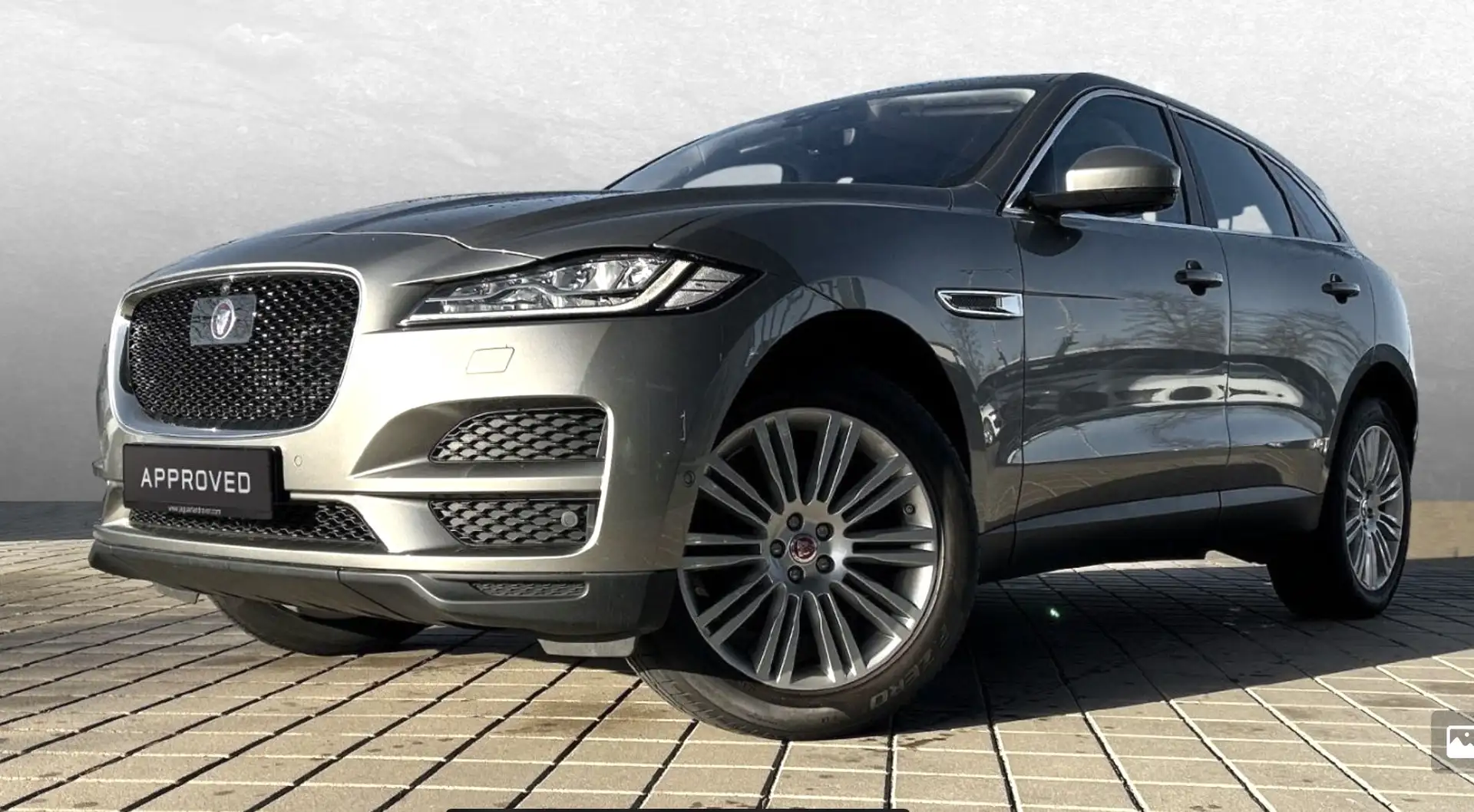 Jaguar F-Pace 30d AWD Portfolio - 1
