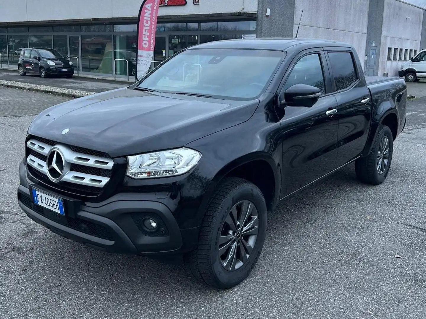 Mercedes-Benz X 250 Classe X d Pure 4matic auto Schwarz - 1
