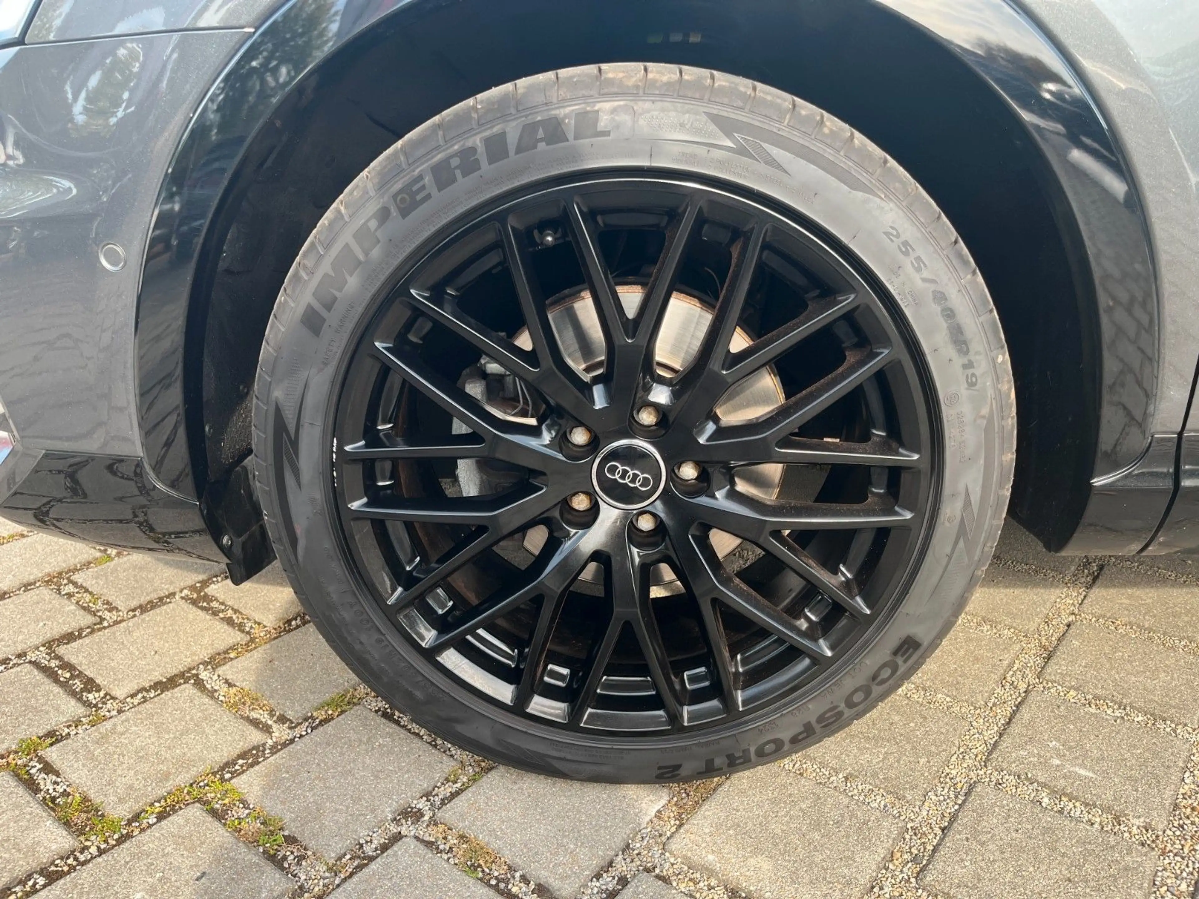 Audi Q3 1.4 TFSI S tronic S-Line — photo 11