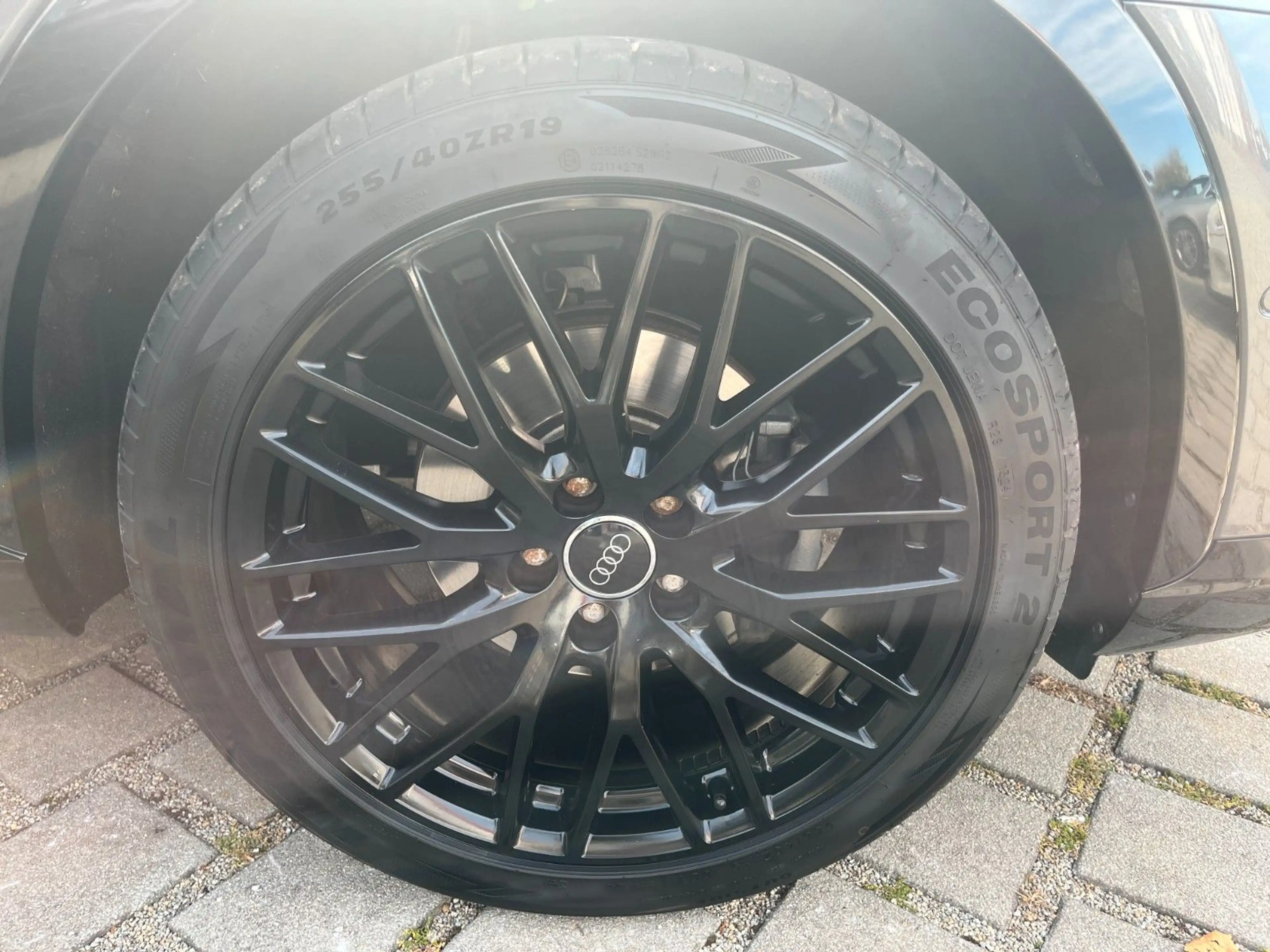 Audi Q3 1.4 TFSI S tronic S-Line — photo 9