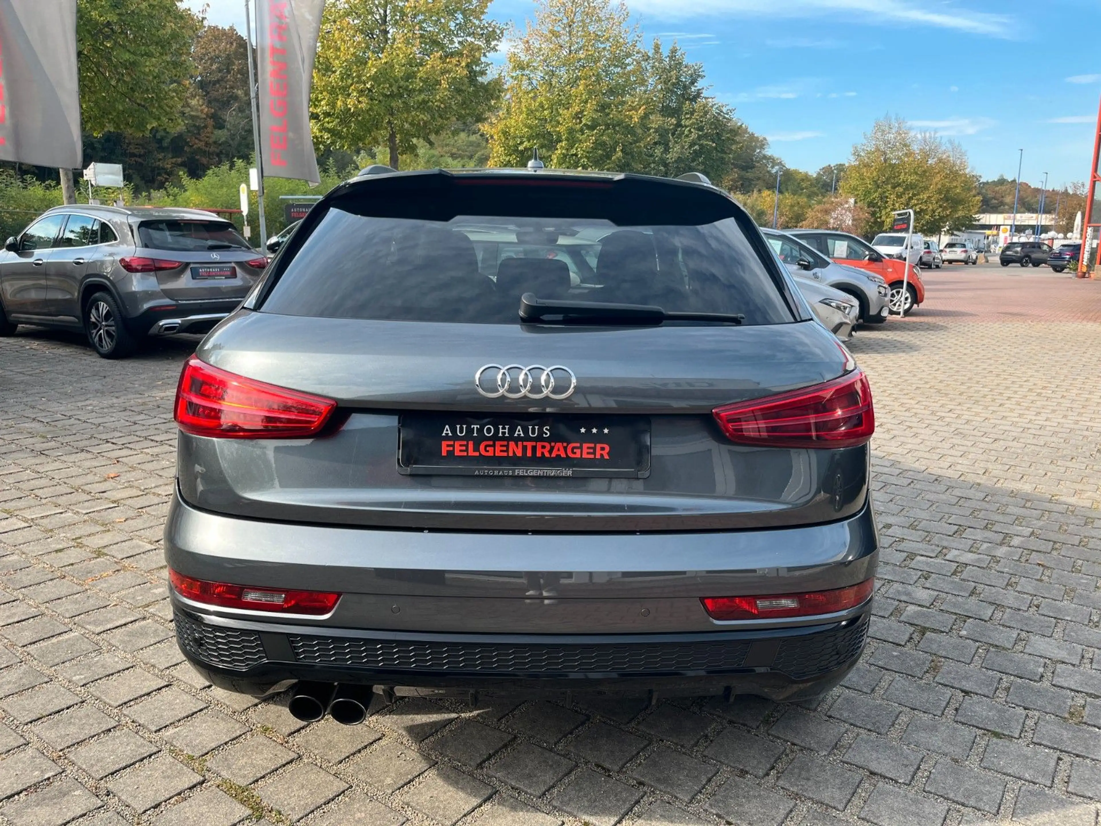 Audi Q3 1.4 TFSI S tronic S-Line — photo 5
