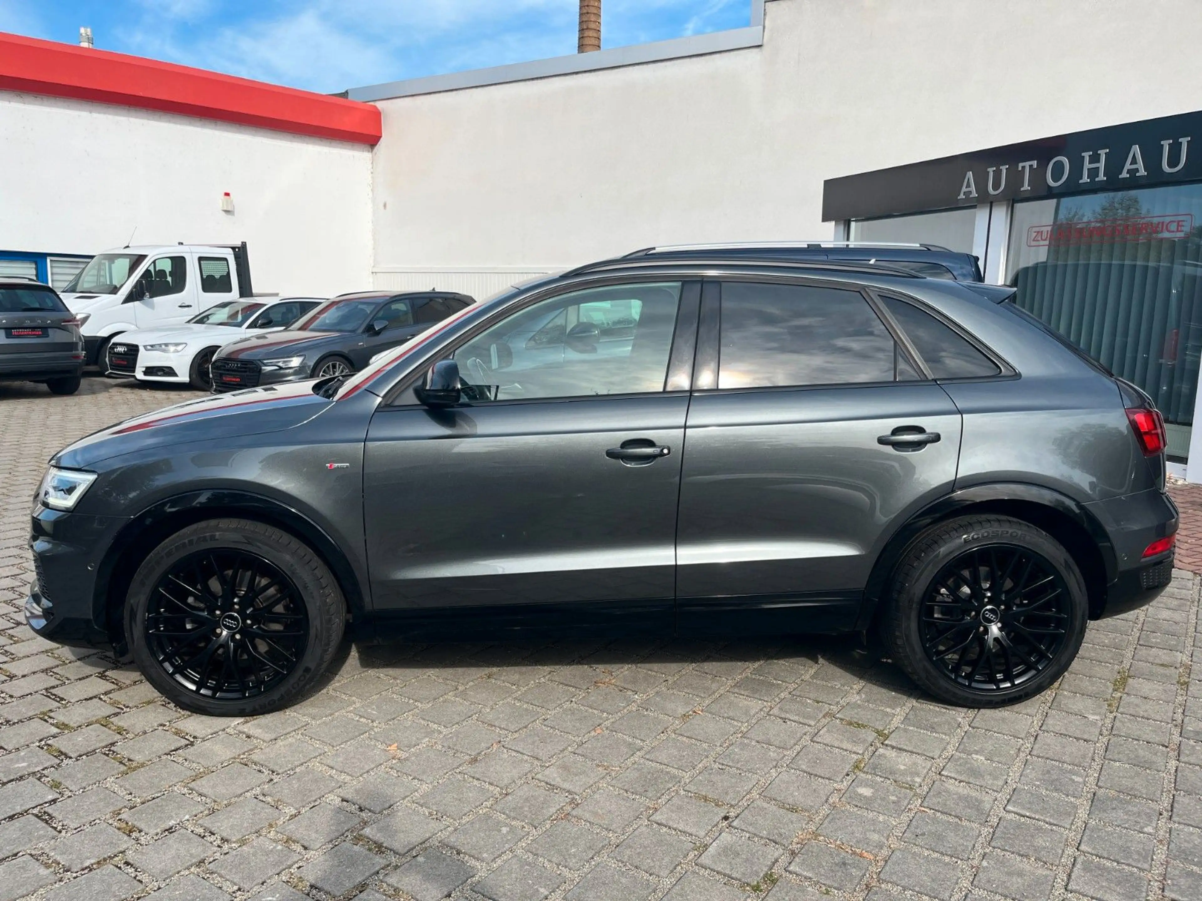 Audi Q3 1.4 TFSI S tronic S-Line — photo 7