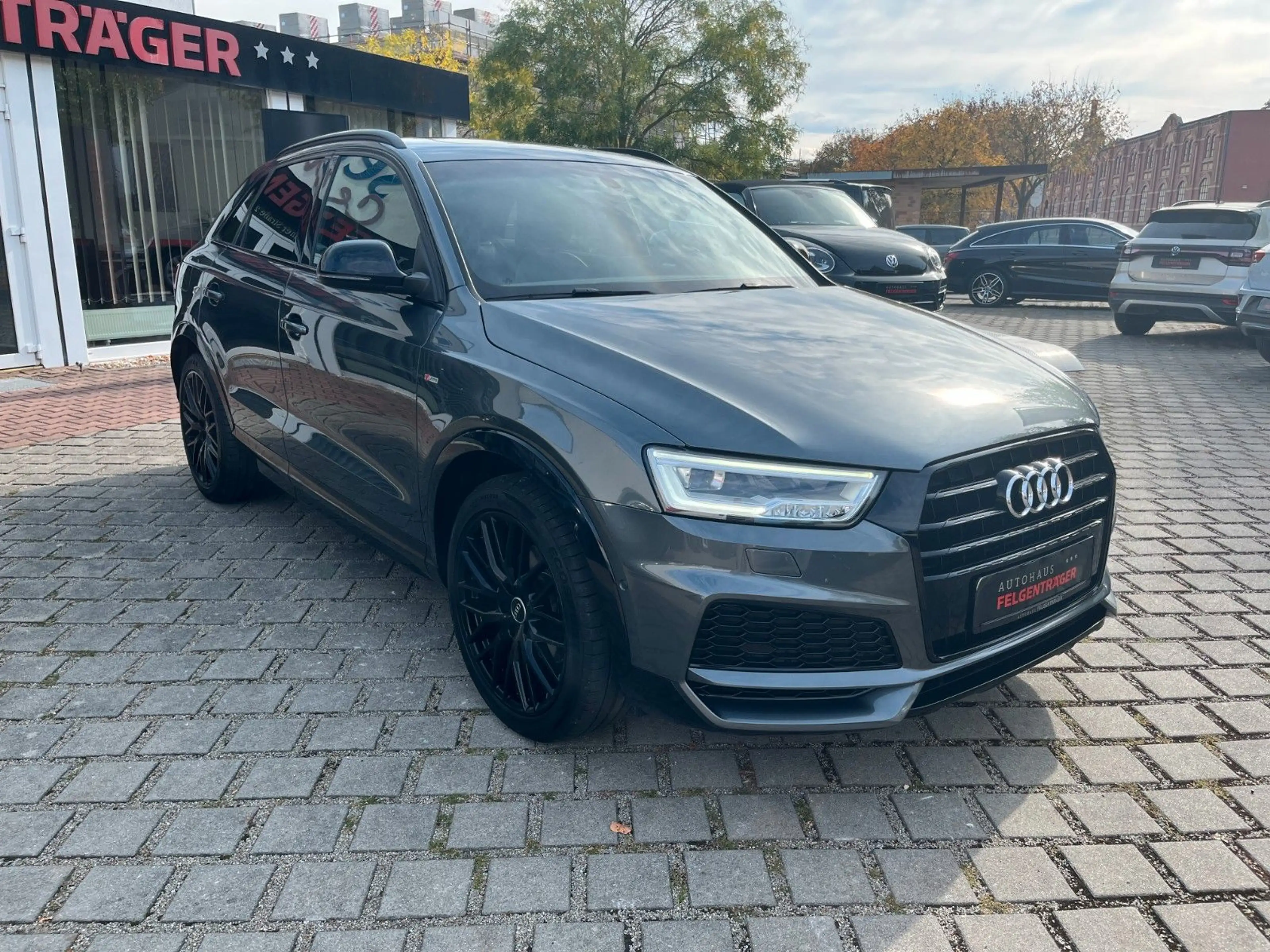 Audi Q3 1.4 TFSI S tronic S-Line — photo 3