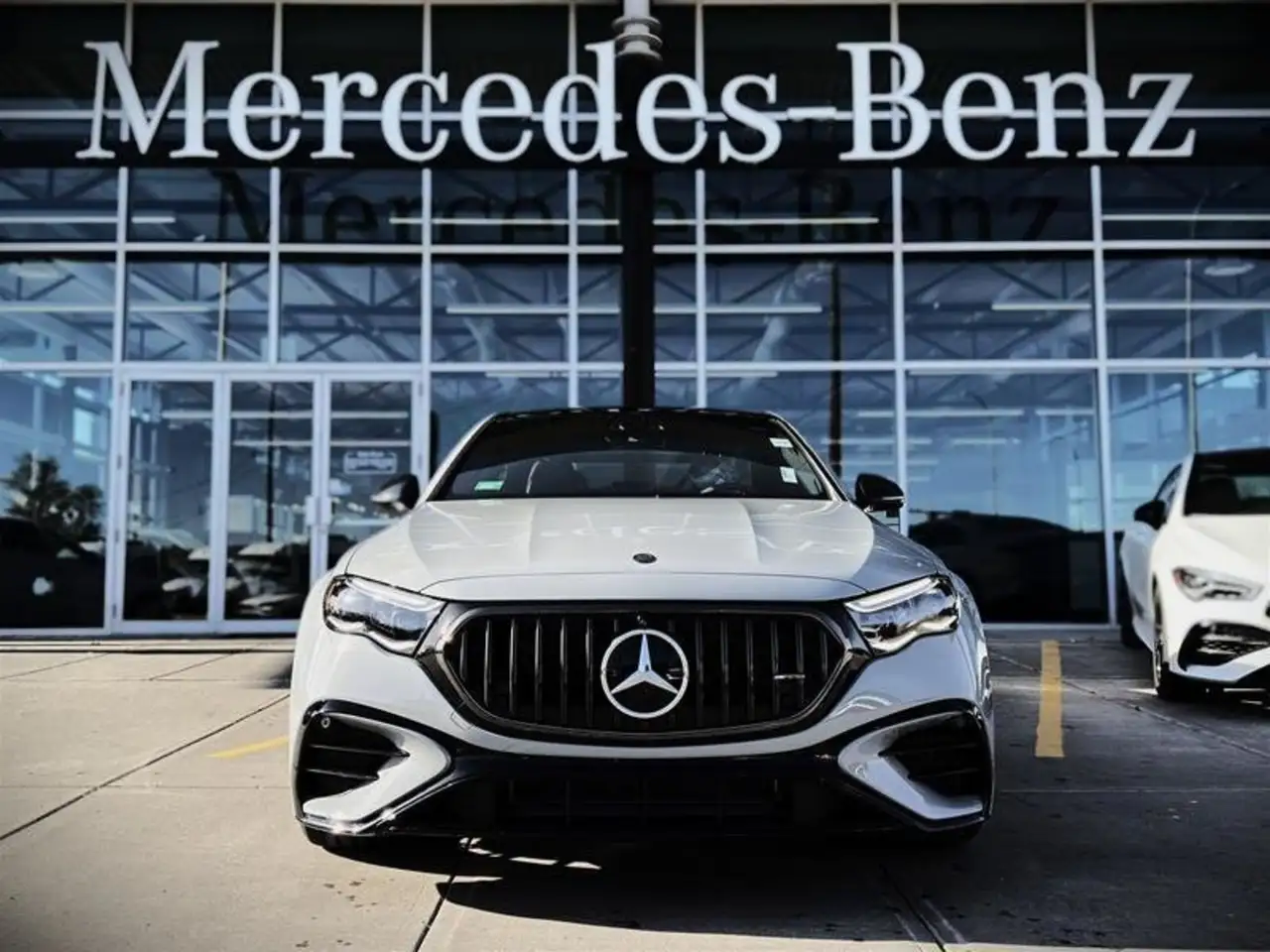 Mercedes-Benz E-Class fotografie Mercedes-Benz E-Class