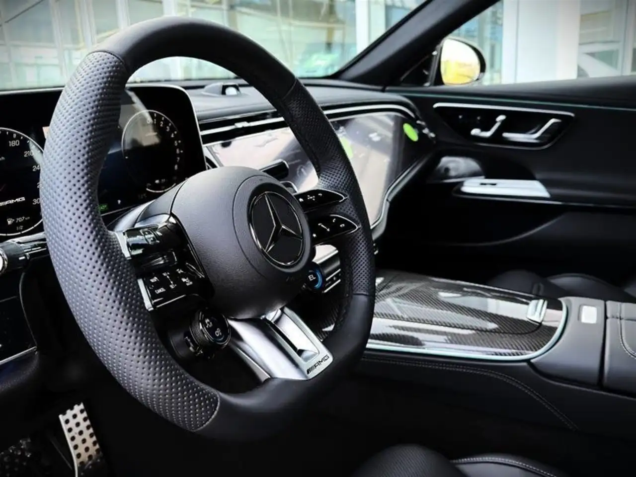Mercedes-Benz E-Class fotografie Mercedes-Benz E-Class