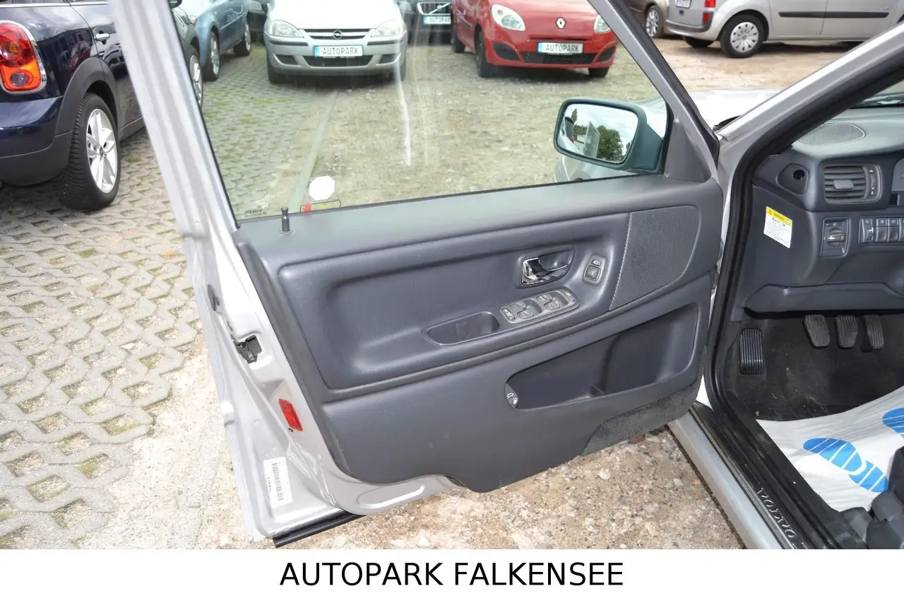 Volvo V70 I 2.4 KOMBI FAST 1.HAND VOM RENTNER SAUBER, foto 6