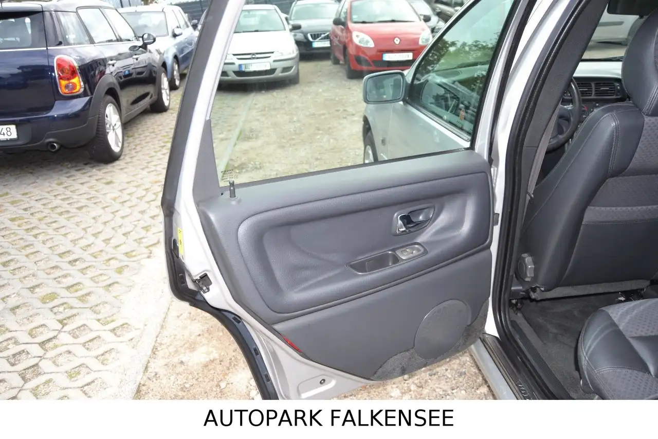 Volvo V70 I 2.4 KOMBI FAST 1.HAND VOM RENTNER SAUBER, foto 8