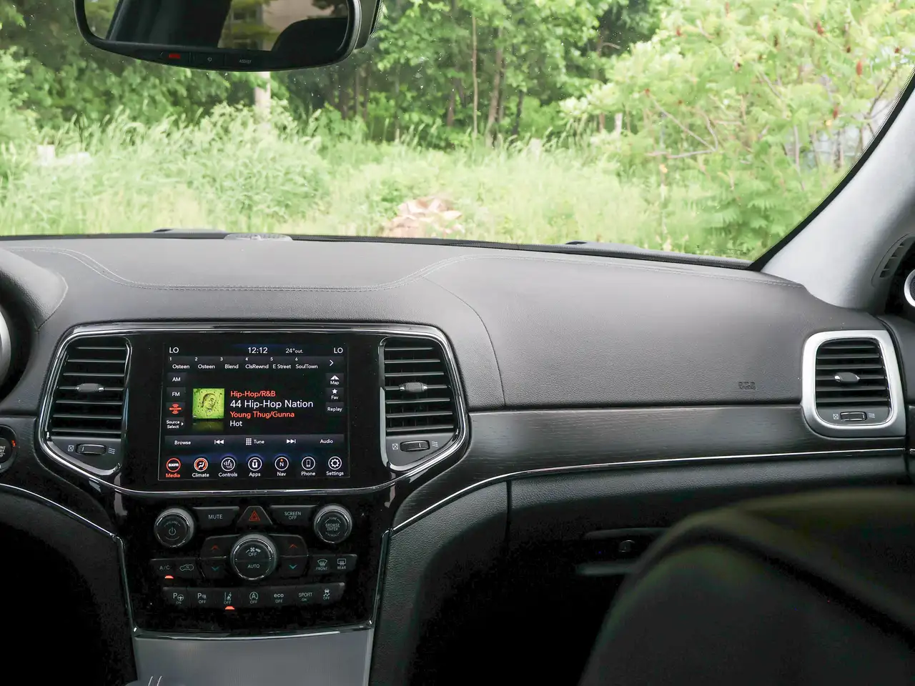 Jeep Grand Cherokee снимка Jeep Grand Cherokee