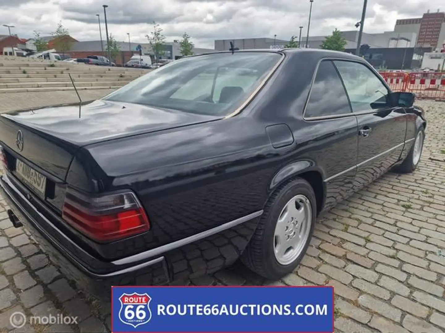 Mercedes-Benz CE 230 1988 | Route 66 Auctions Zwart - 2