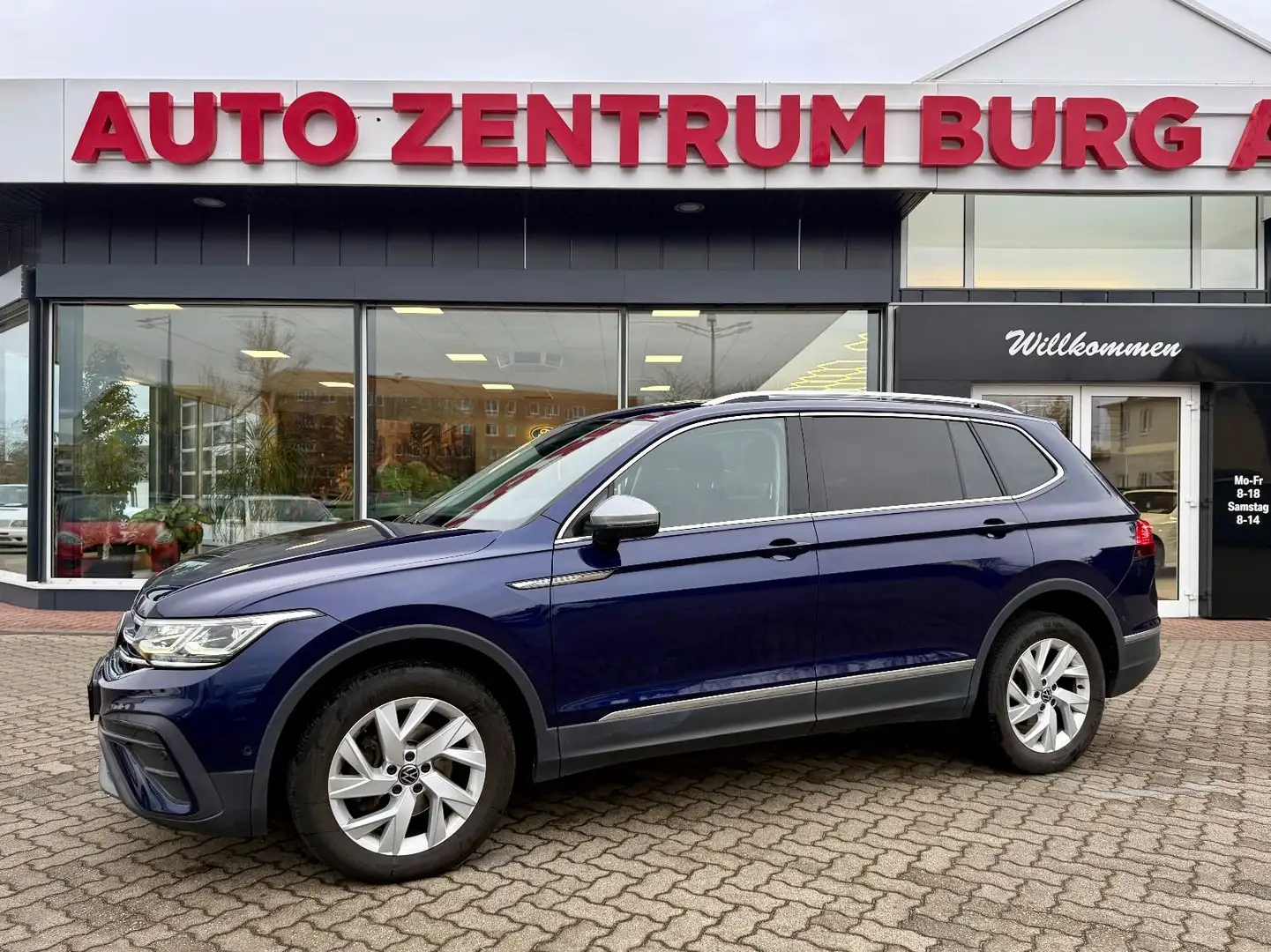 Volkswagen Tiguan Allspace Life 2l TDi LED Nav ACC Scheckhe Blau - 1