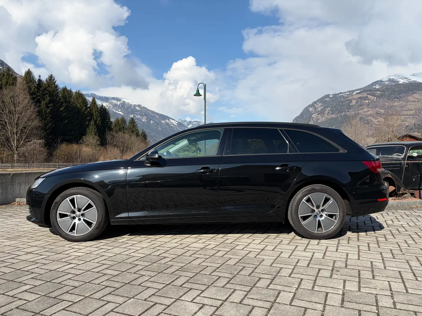 Audi A4 Avant 2,0 TDI S-tronic / Pickerl NEU! Schwarz - 2