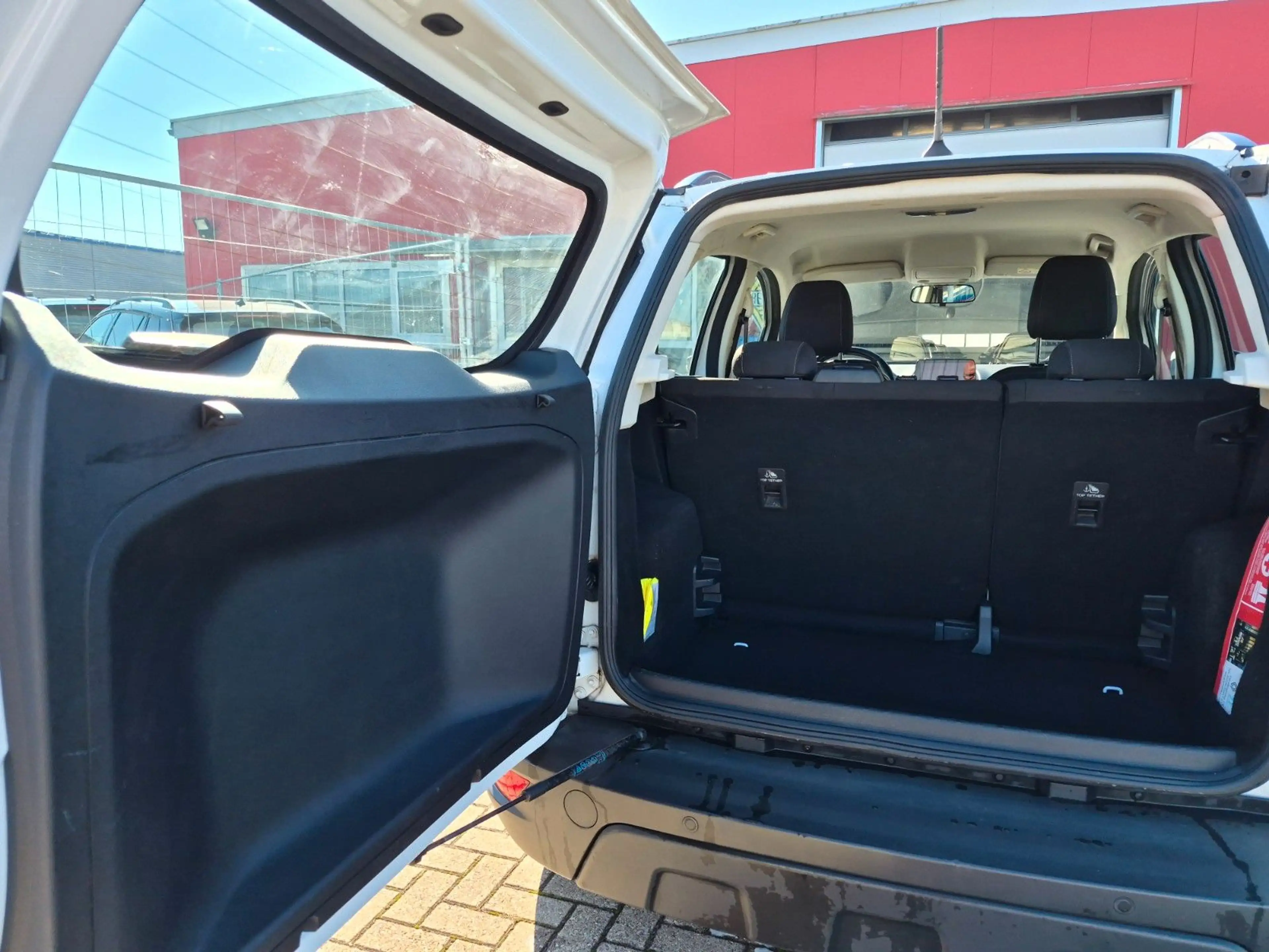 Ford EcoSport Cool & Connect — photo 8