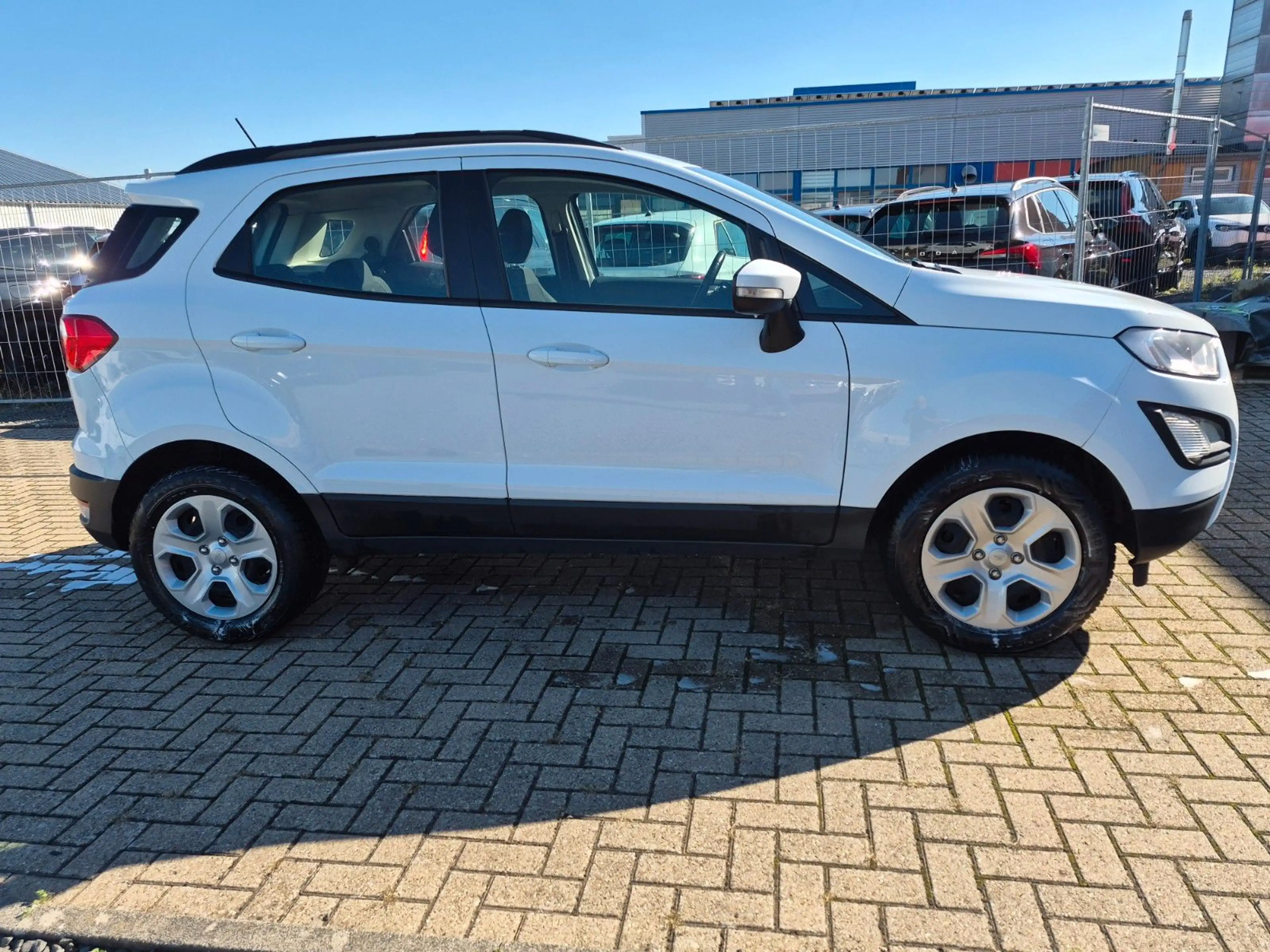 Ford EcoSport Cool & Connect — photo 4