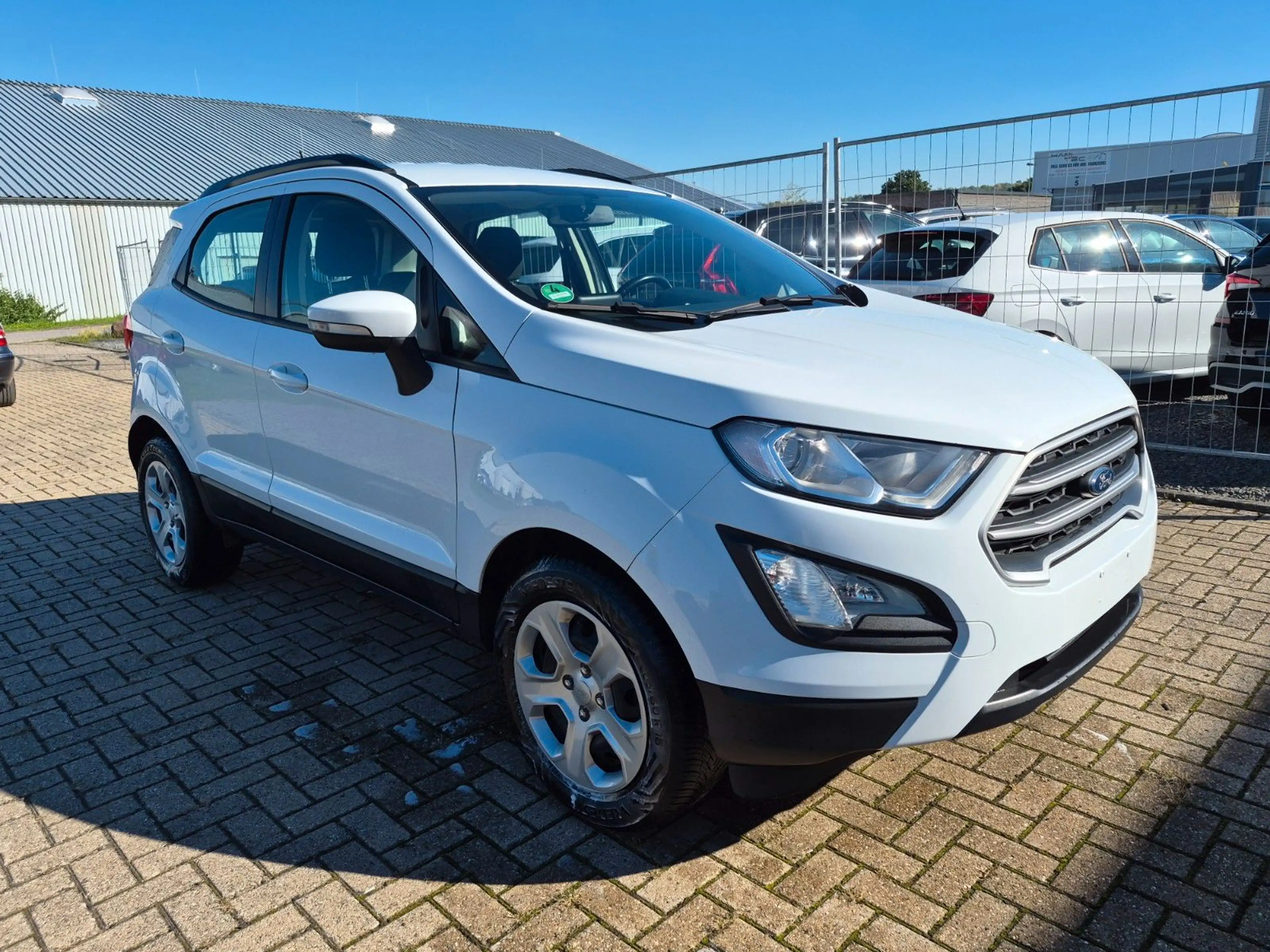 Ford EcoSport Cool & Connect — photo 3