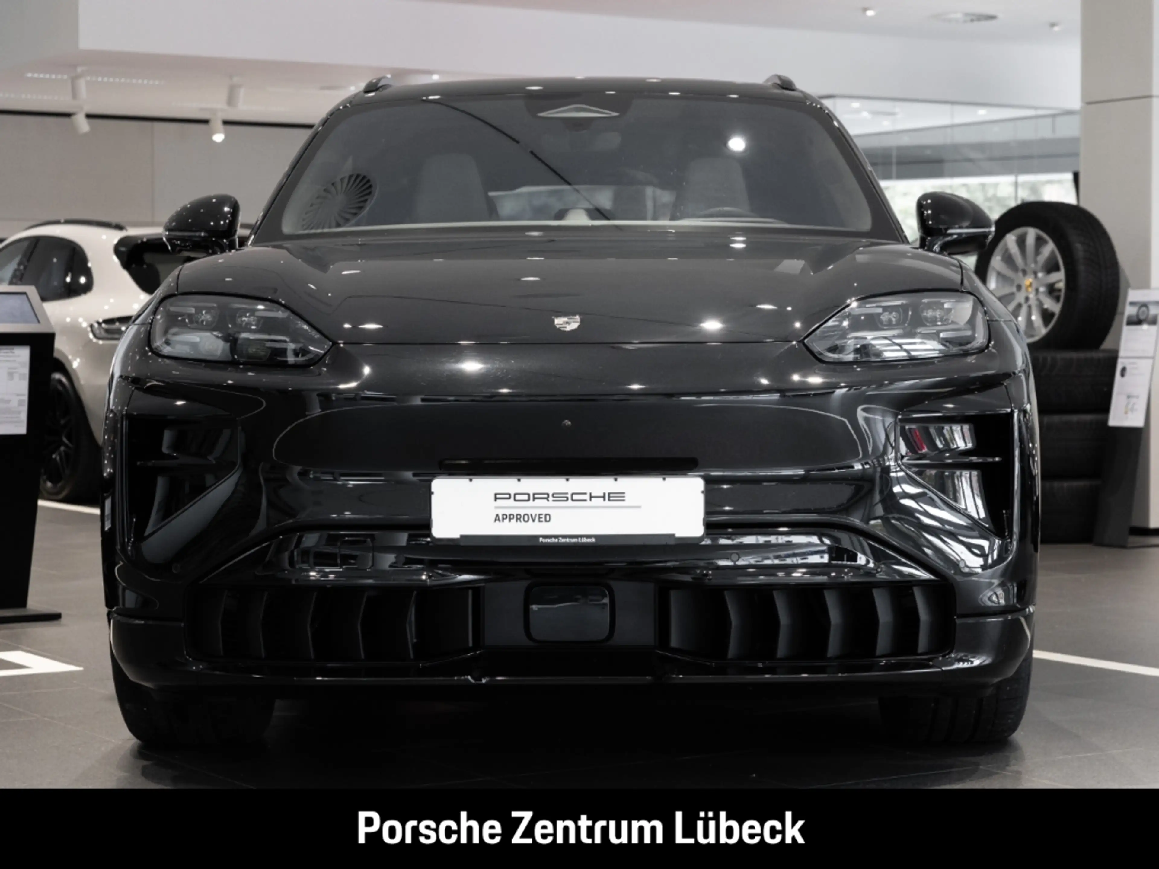 Porsche Cayenne Turbo Electric Burmester HA-Lenkung — photo 7