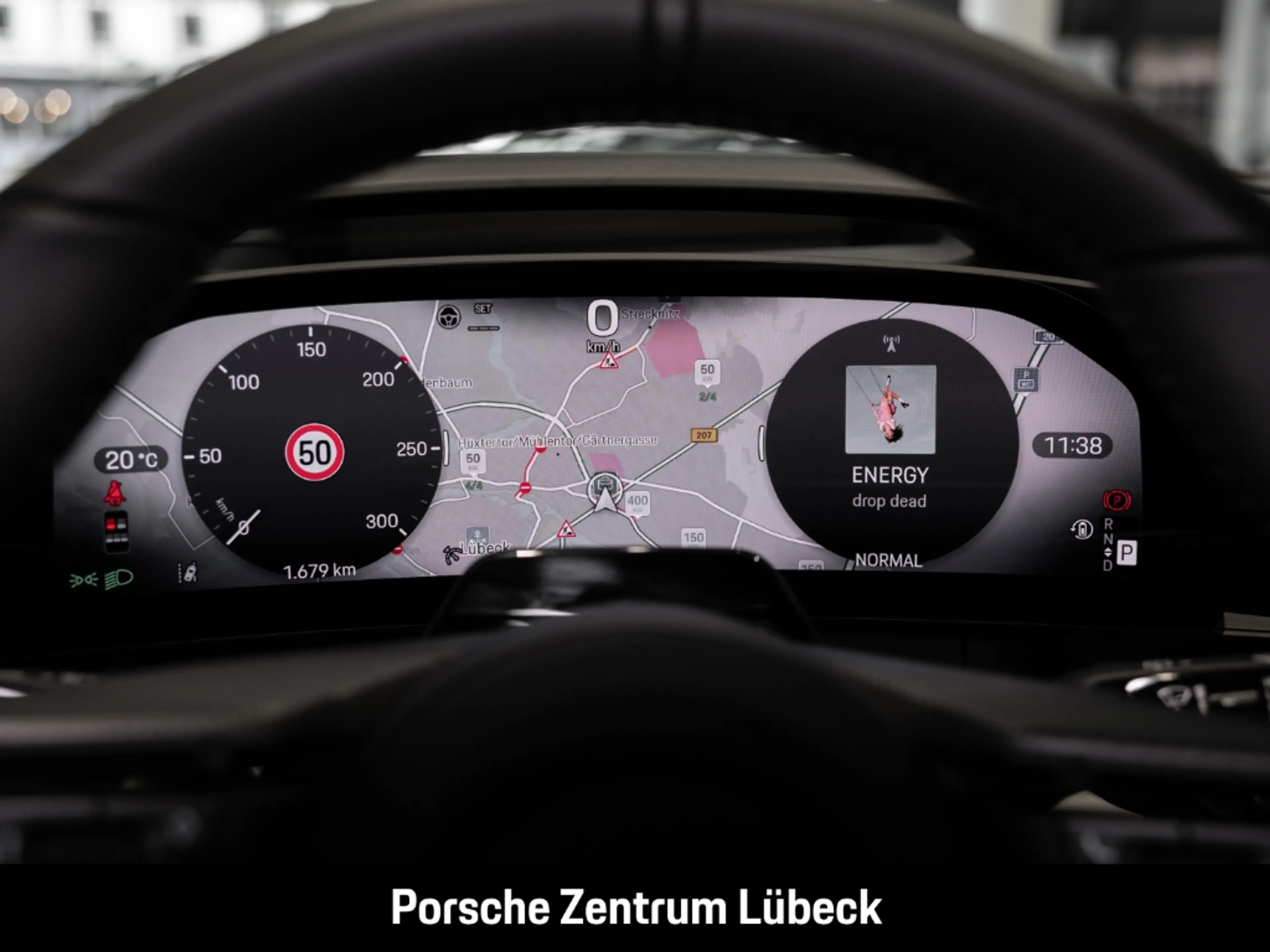 Porsche Cayenne Turbo Electric Burmester HA-Lenkung — photo 11