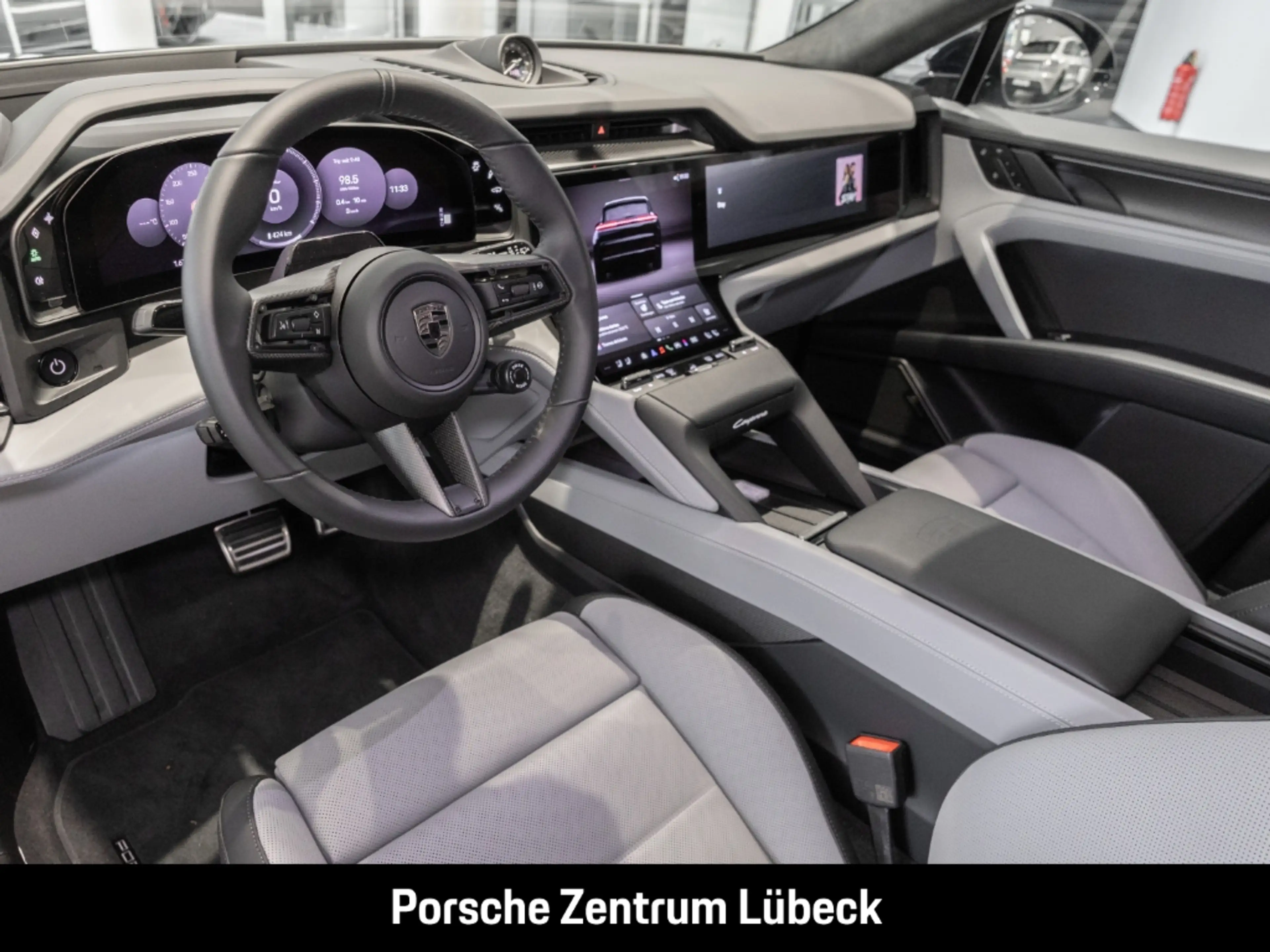 Porsche Cayenne Turbo Electric Burmester HA-Lenkung — photo 4