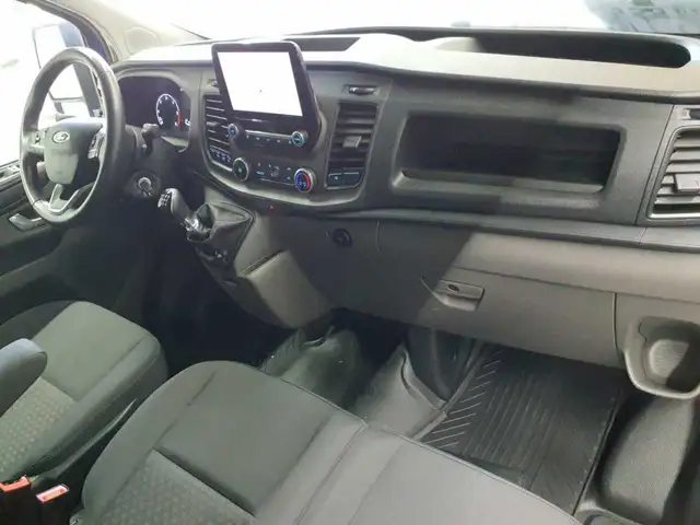 Ford Transit view 9