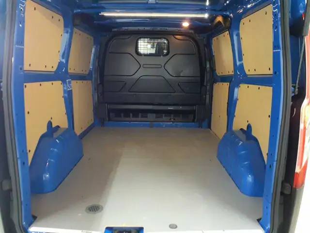 Ford Transit view 15