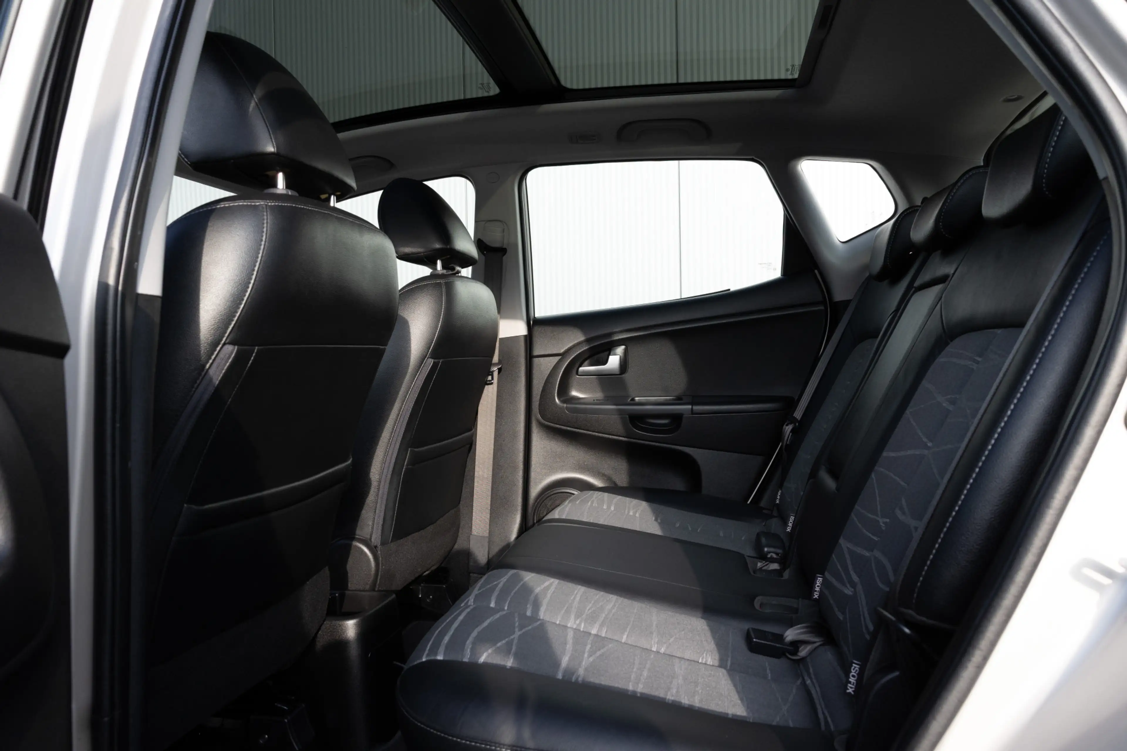 Kia Venga 1.6 | TREKHAAK | PANORAMADAK | NL AUTO | NAP — photo 6