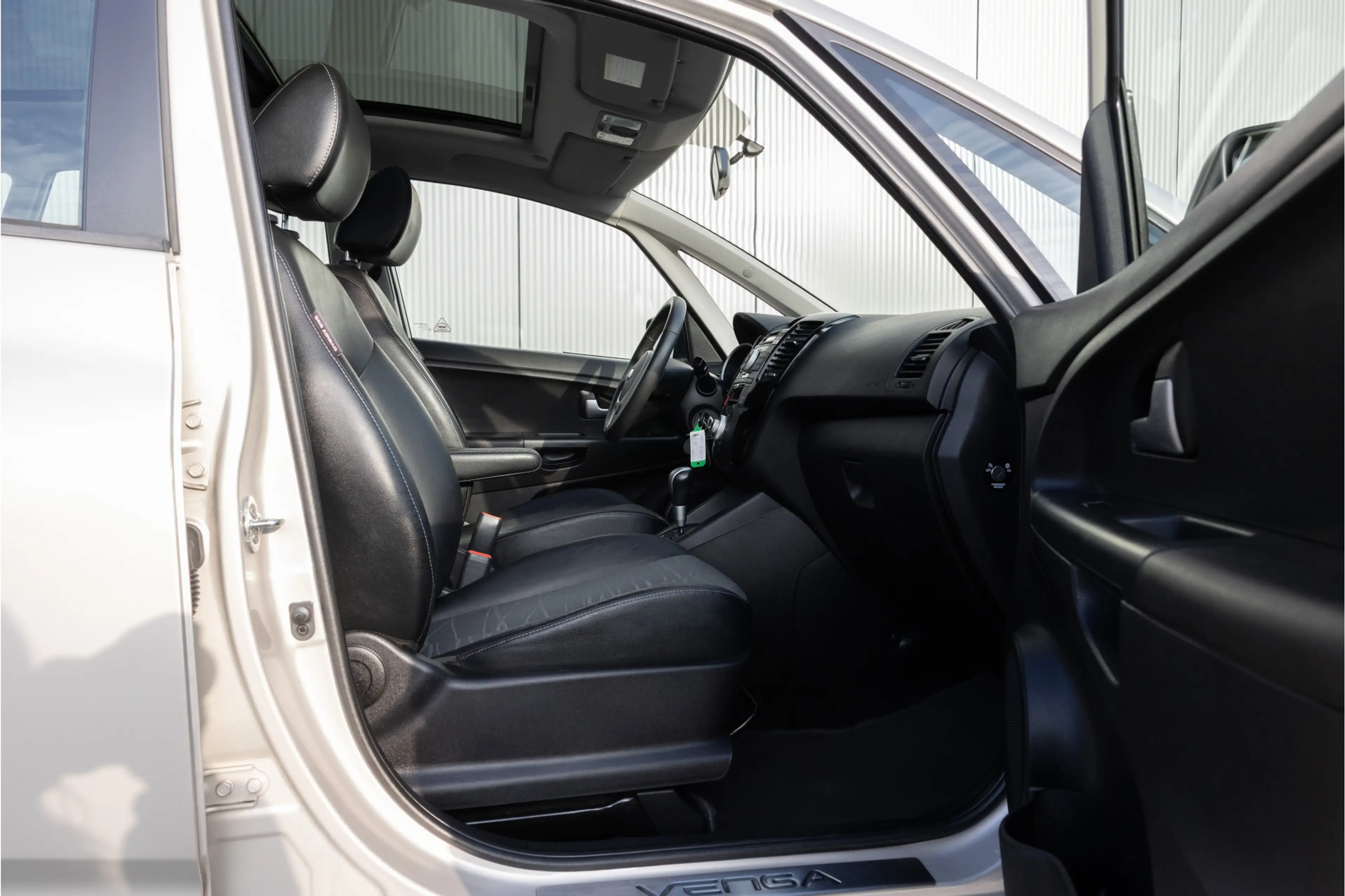 Kia Venga 1.6 | TREKHAAK | PANORAMADAK | NL AUTO | NAP — photo 14
