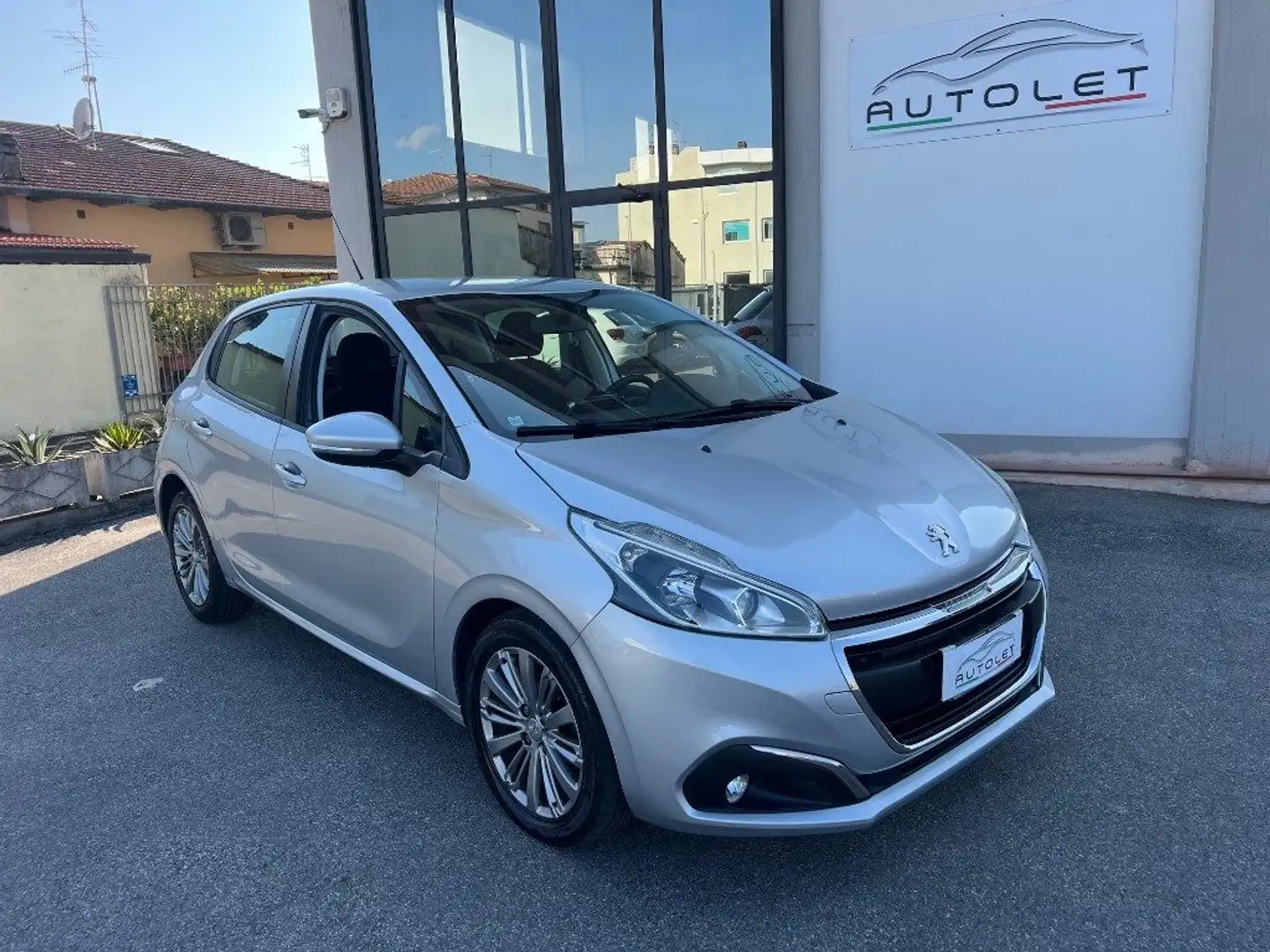 Peugeot 208 1° serie BlueHDi 75 5 porte Allure Argento - 1