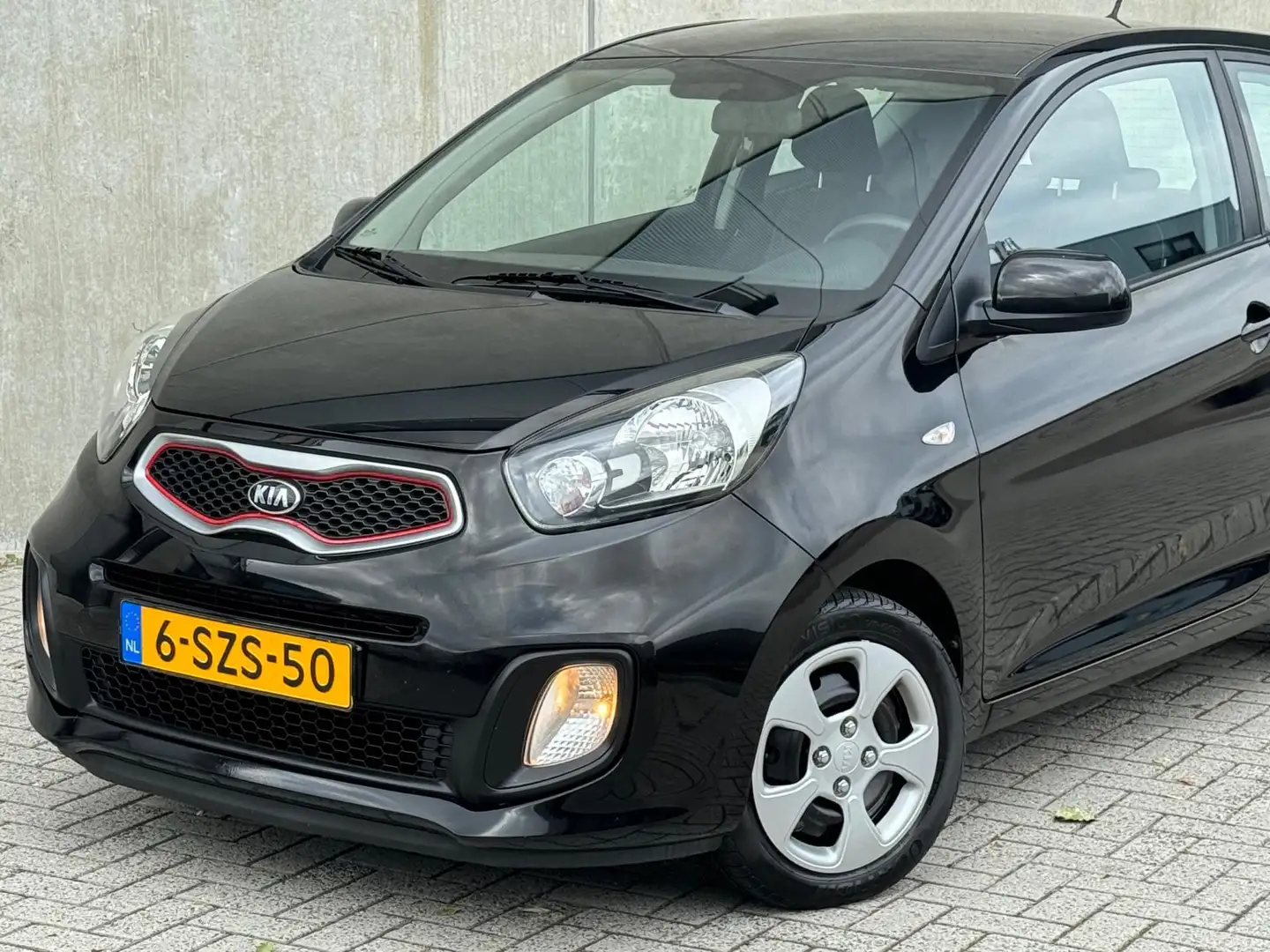 Kia Picanto 1.0 CVVT 3-DRS 2013 Zwart AIRCO|NIEUWE APK|NAP Noir - 2