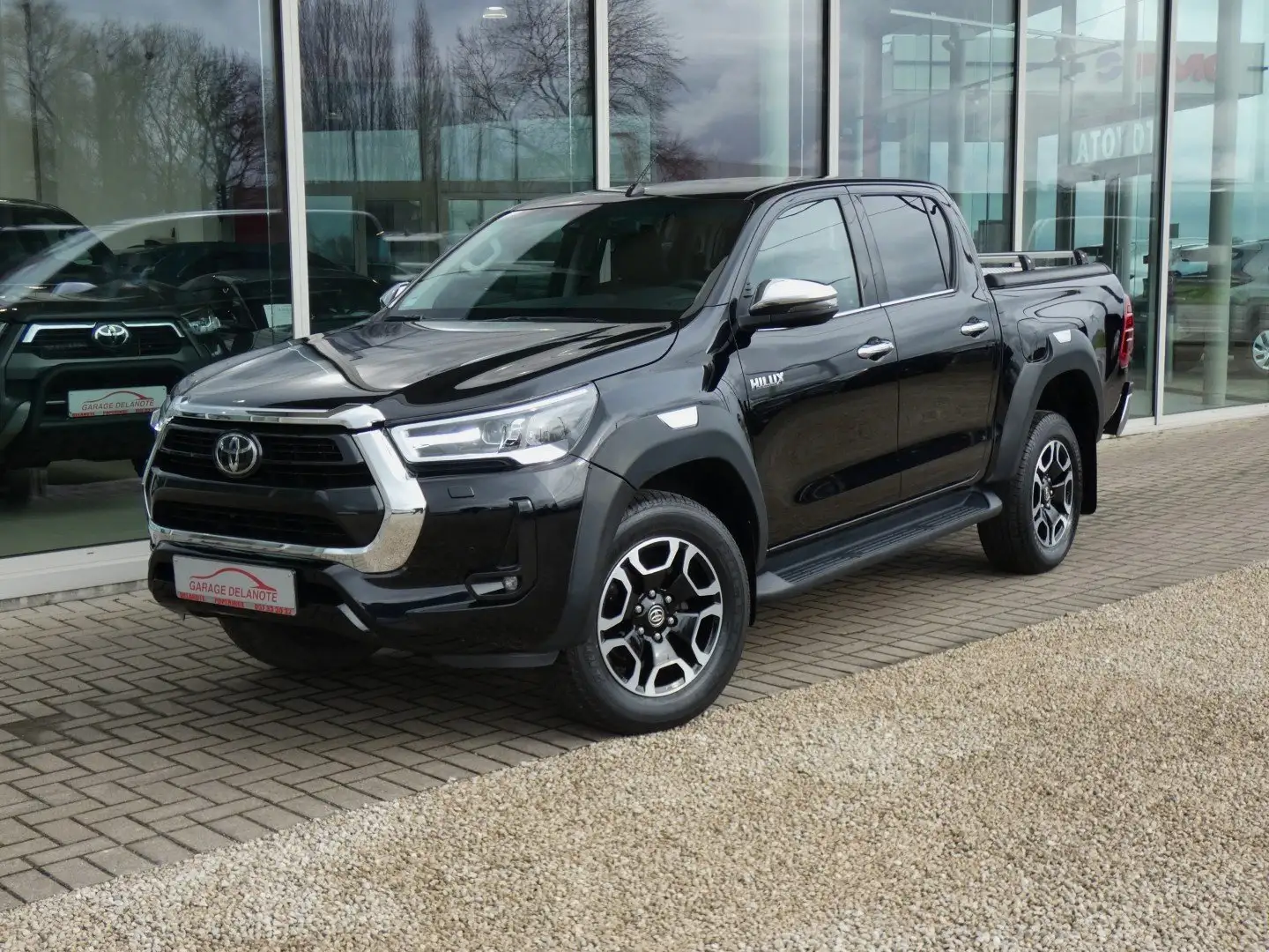 Toyota Hilux 2.8 Autom LOUNGE *37810+BTW* LEDER ZETELVERWARMING Noir - 1