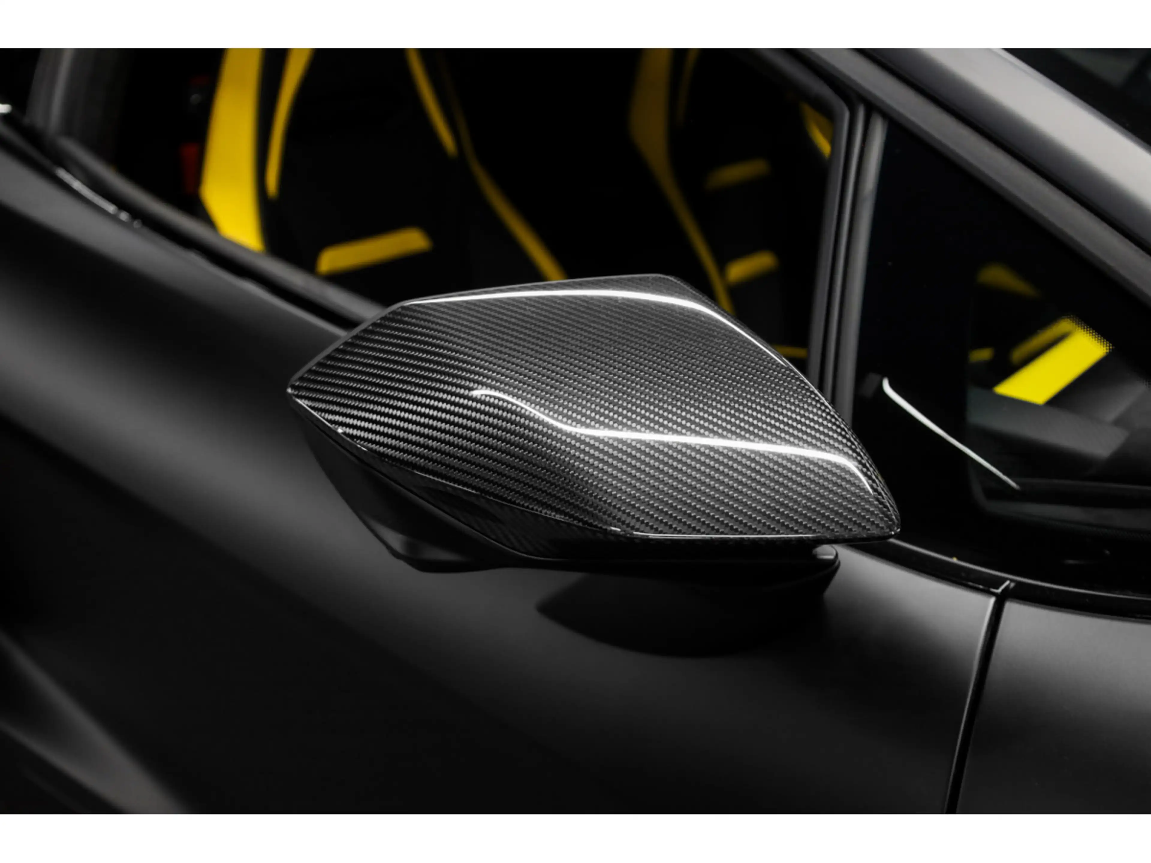Lamborghini Temerario V8 - NERO NEMESIS — photo 12