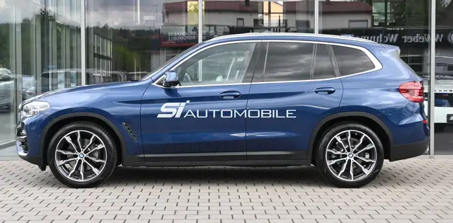 BMW X3 view 2