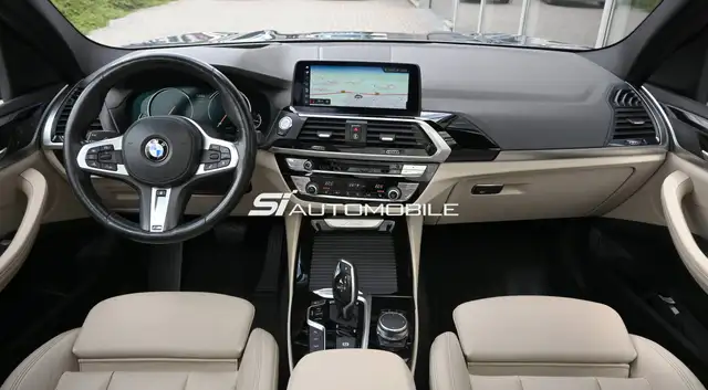 BMW X3 view 11