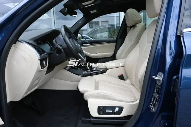 BMW X3 view 10