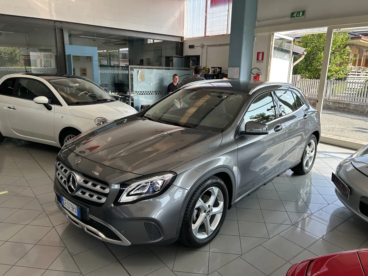 Mercedes-Benz GLA 180 GLA 180 Sport auto Grigio - 1