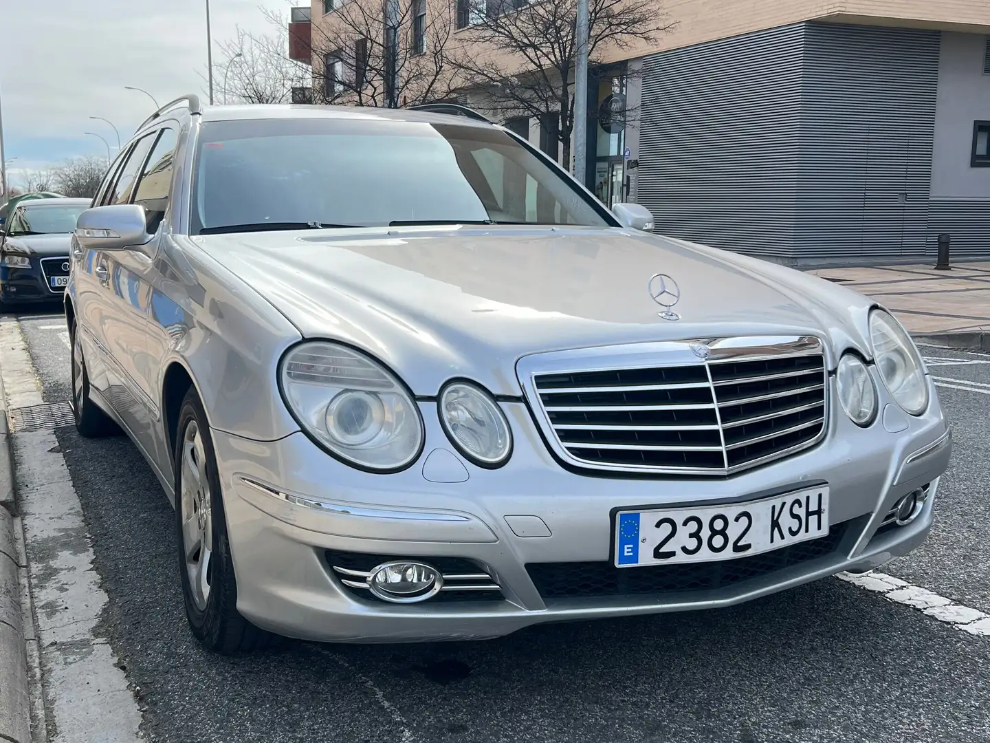 Mercedes-Benz E 270 Familiar CDI Gris - 1