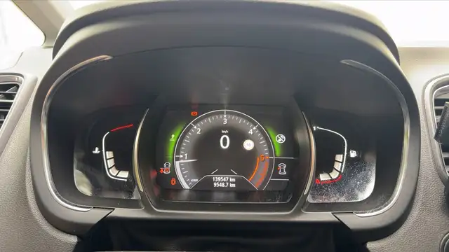Renault Grand Scenic view 12