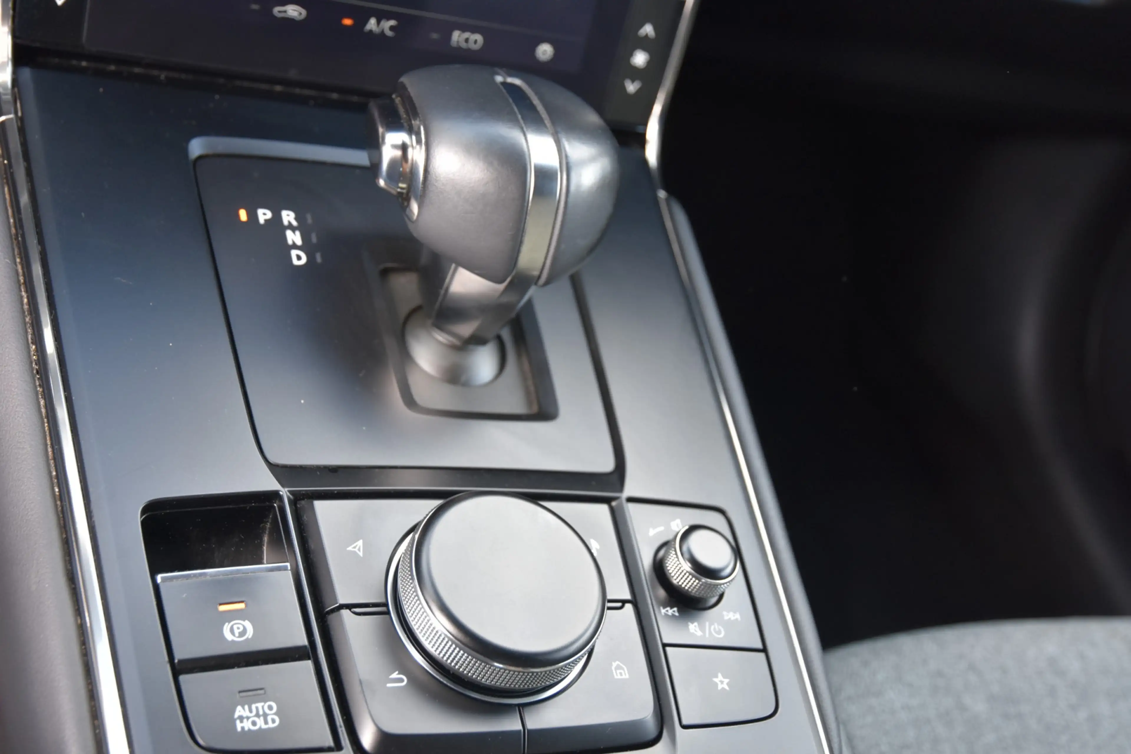 Mazda MX-30 e-SkyActiv 145 36 kWh | SOH 93% — photo 17