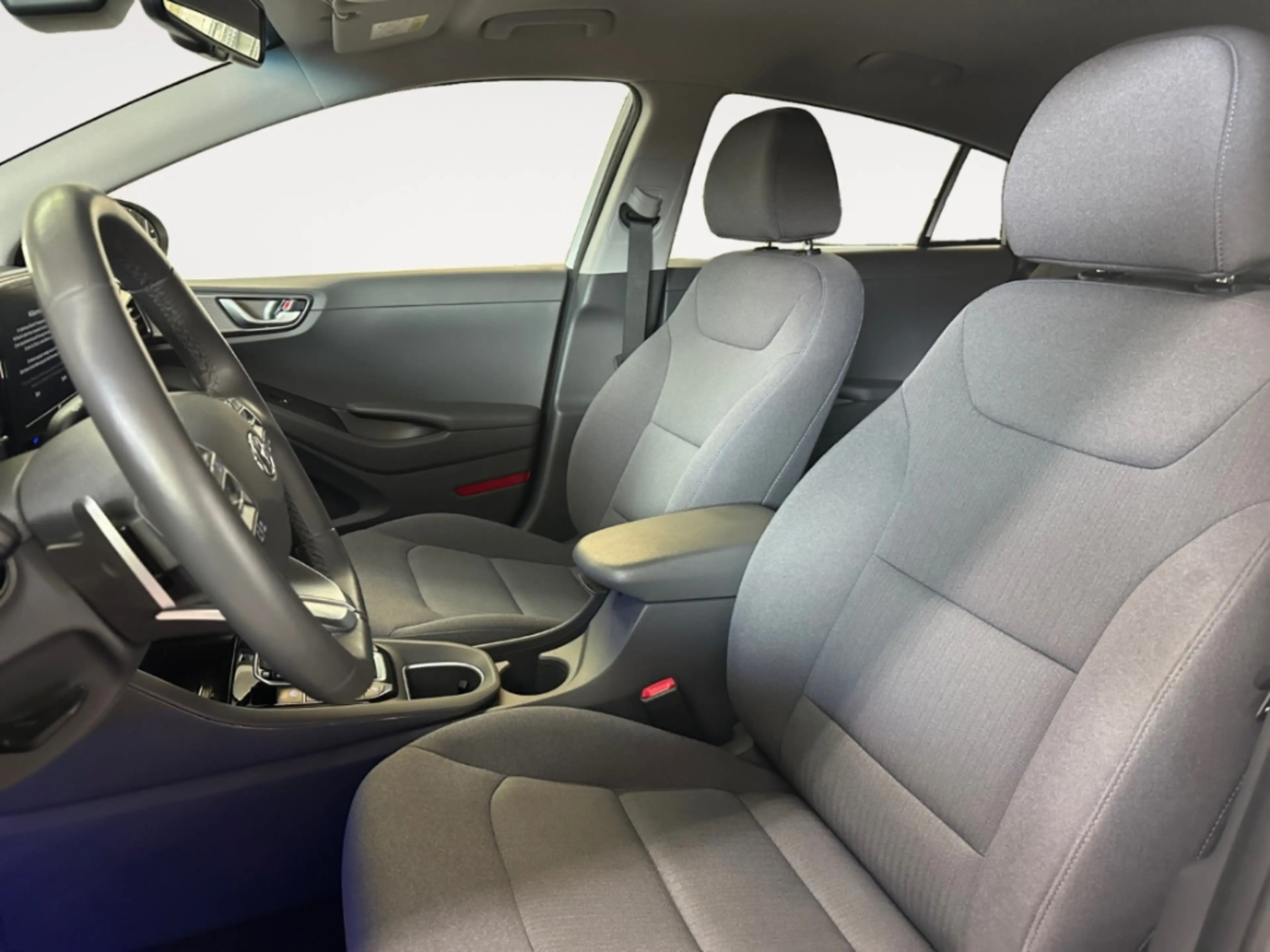 Hyundai IONIQ Style GDI MILD-HYBRID ALLWETTER NAV LED DIG-DISPLA — photo 9