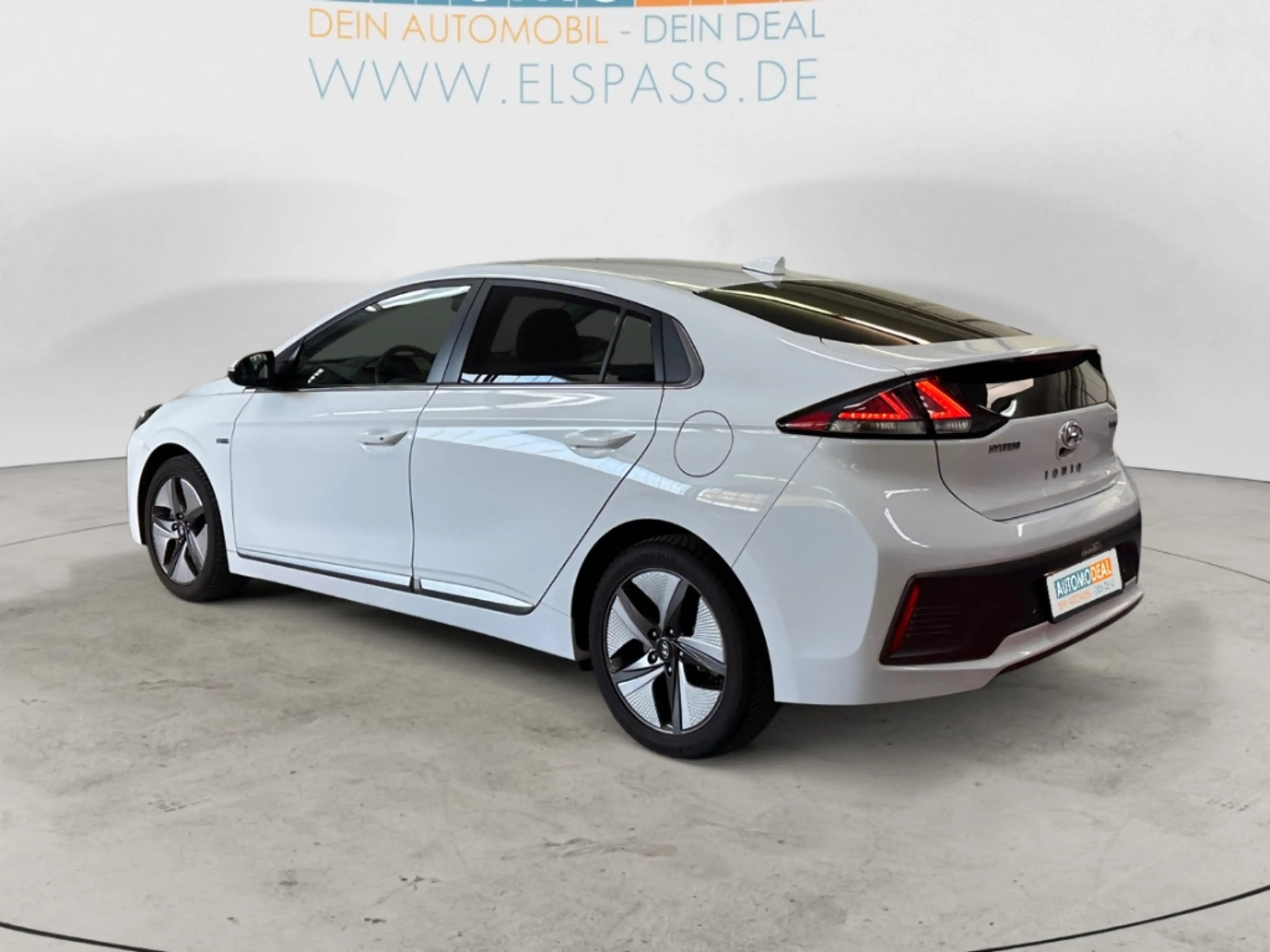 Hyundai IONIQ Style GDI MILD-HYBRID ALLWETTER NAV LED DIG-DISPLA — photo 7