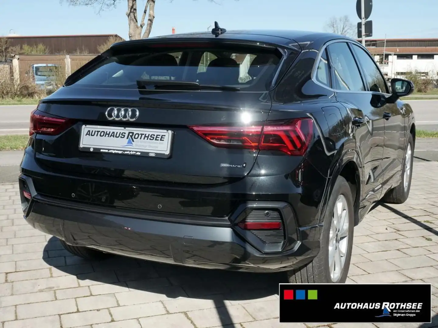 Audi Q3 Sportback 40TDI quattro S-tronic ACC+LED+NAVI Zwart - 2