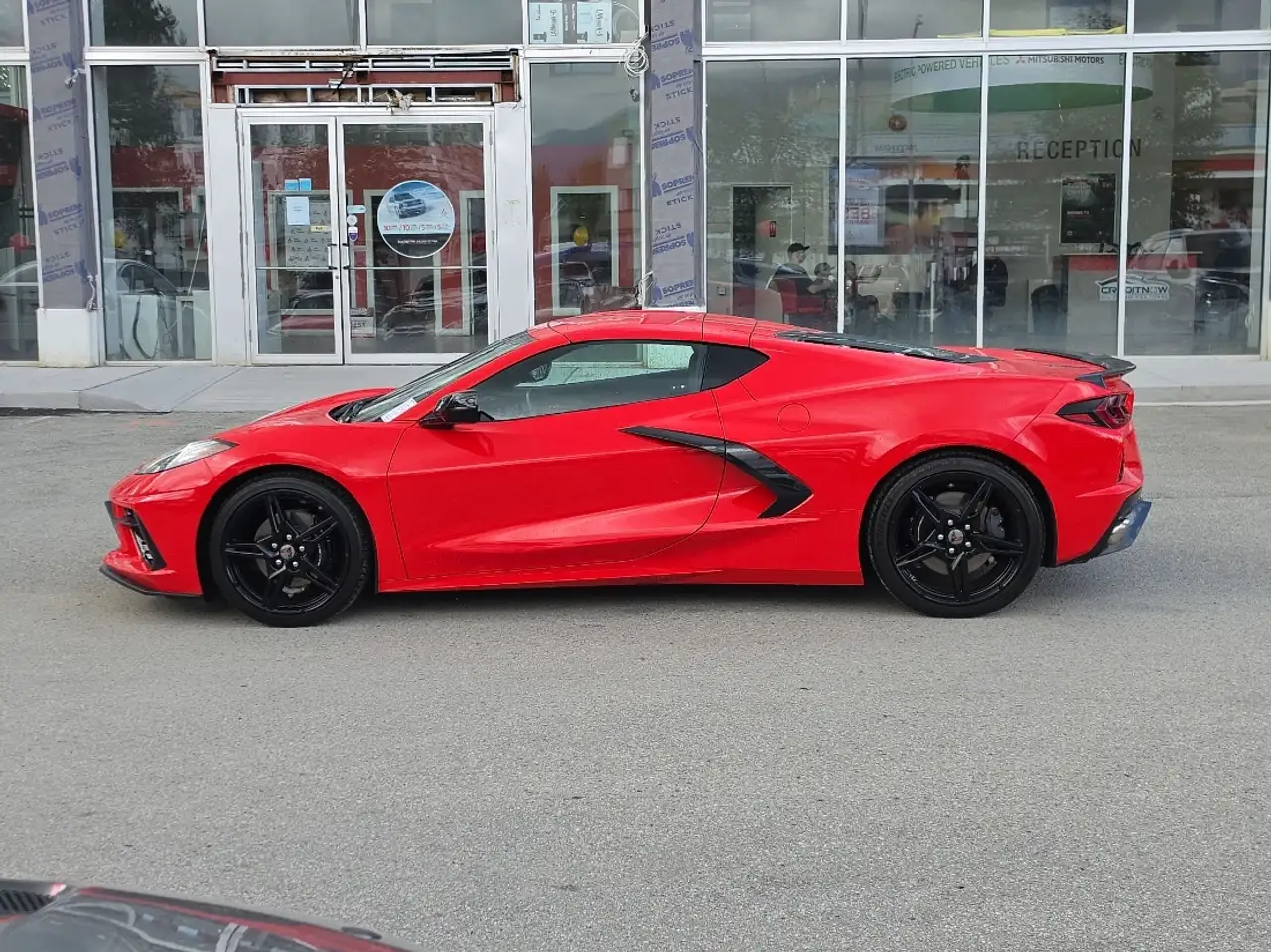 Chevrolet Corvette снимка Chevrolet Corvette
