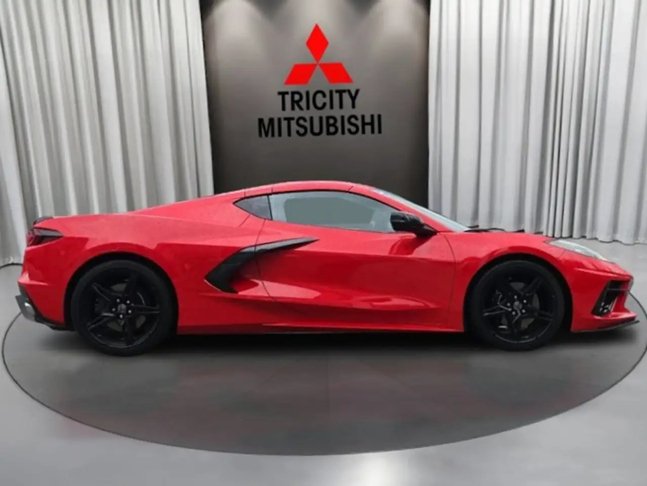 Chevrolet Corvette снимка Chevrolet Corvette