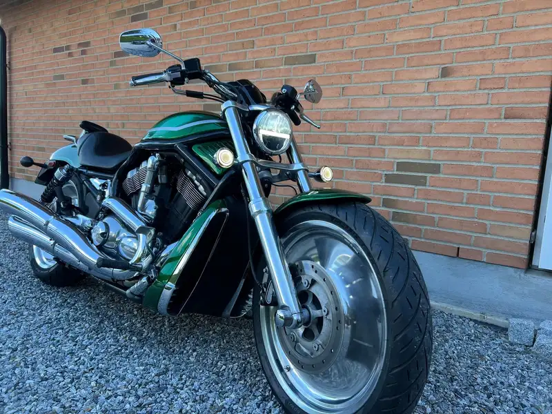 Harley-Davidson V-Rod - foto 3