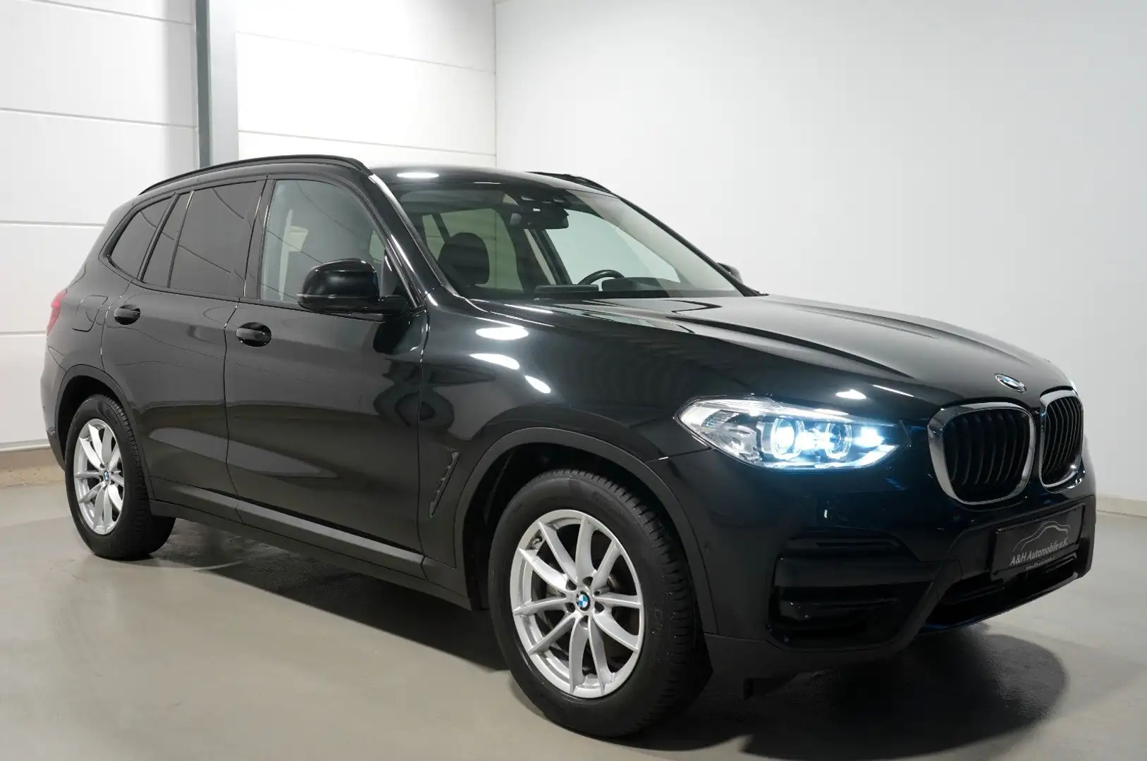 BMW X3 xDrive20d Advantage *HEAD-UP*HIFI*KAMERA*LED* Noir - 1