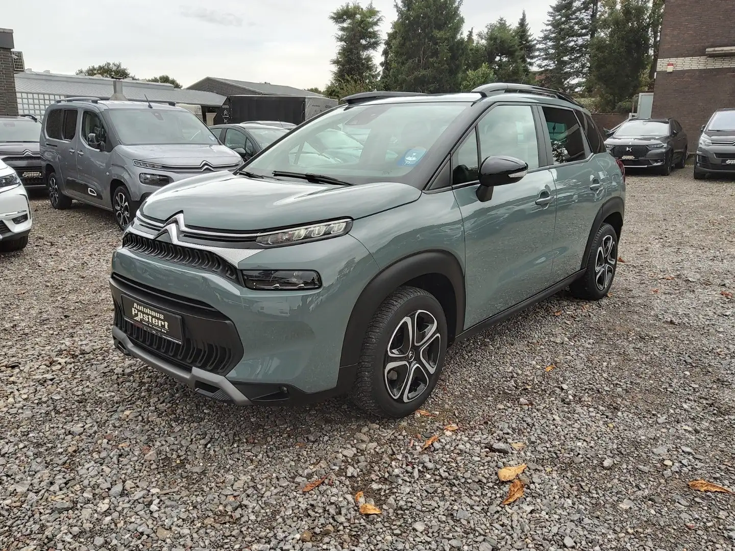 Citroen C3 Aircross PT110 Feel Pack Grau - 1