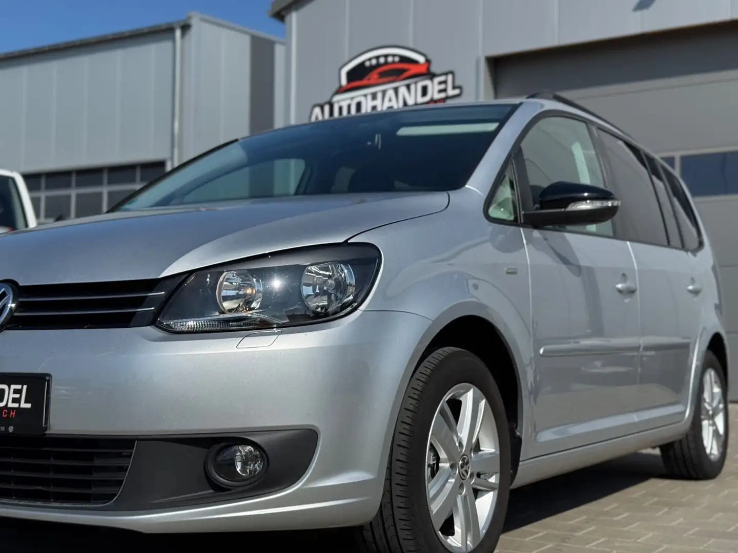 Volkswagen Touran 2.0 TSI Match BMT * SHZ*TEMP*PDC*1-Hand Zilver - 2