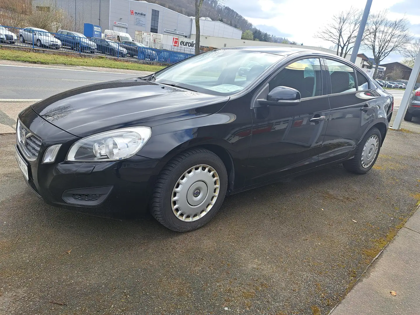 Volvo S60 Limousine Kinetic 2,0 Diesel Schwarz - 2