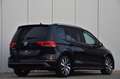 Volkswagen Touran 1.5 TSI Automaat R-Line Led, Keyless, Navi, Camera Zwart - thumbnail 2