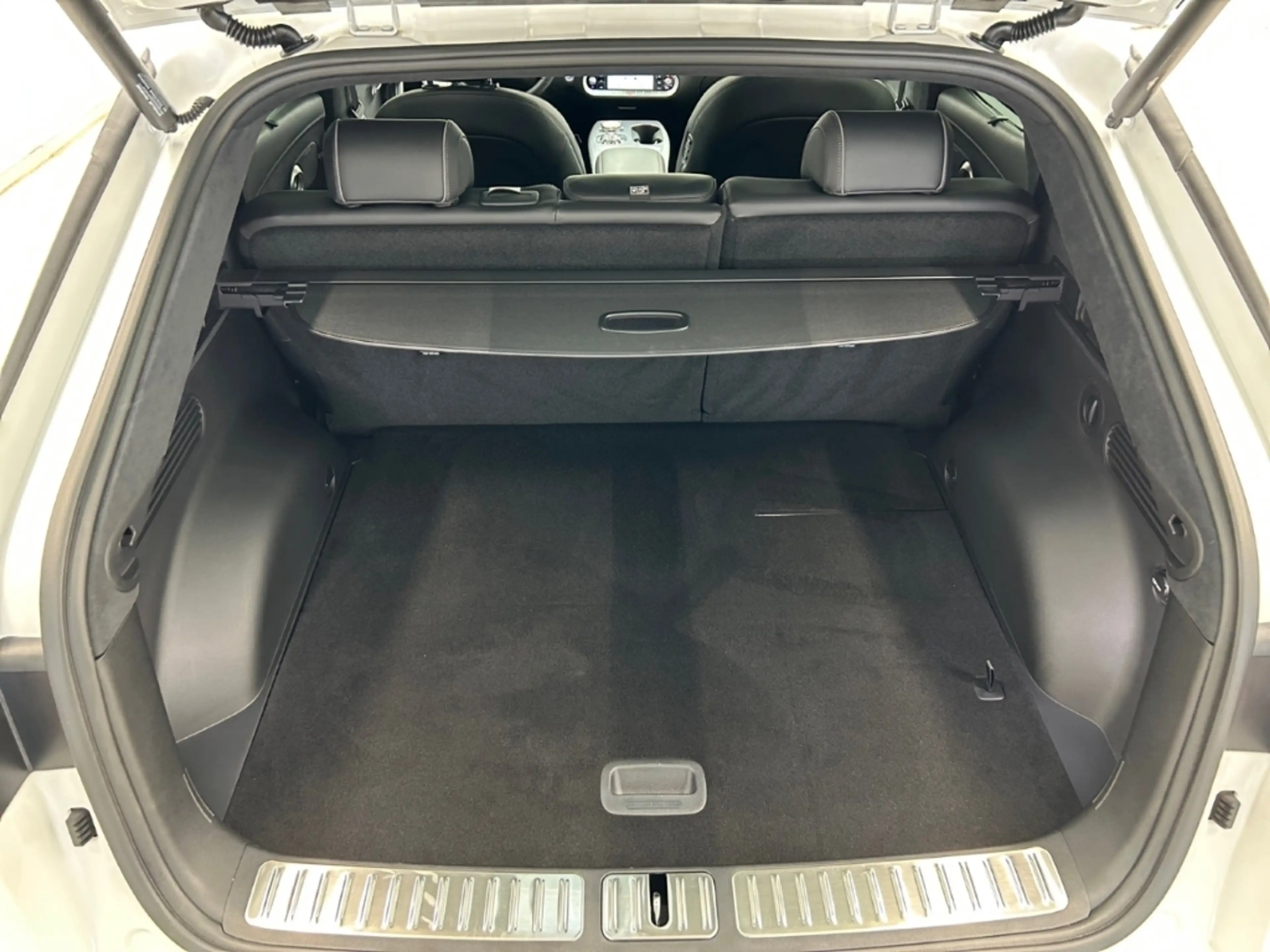 Genesis GV60 Sport Elektro 4WD Sportpaket Panorama Memory Sitze — photo 15