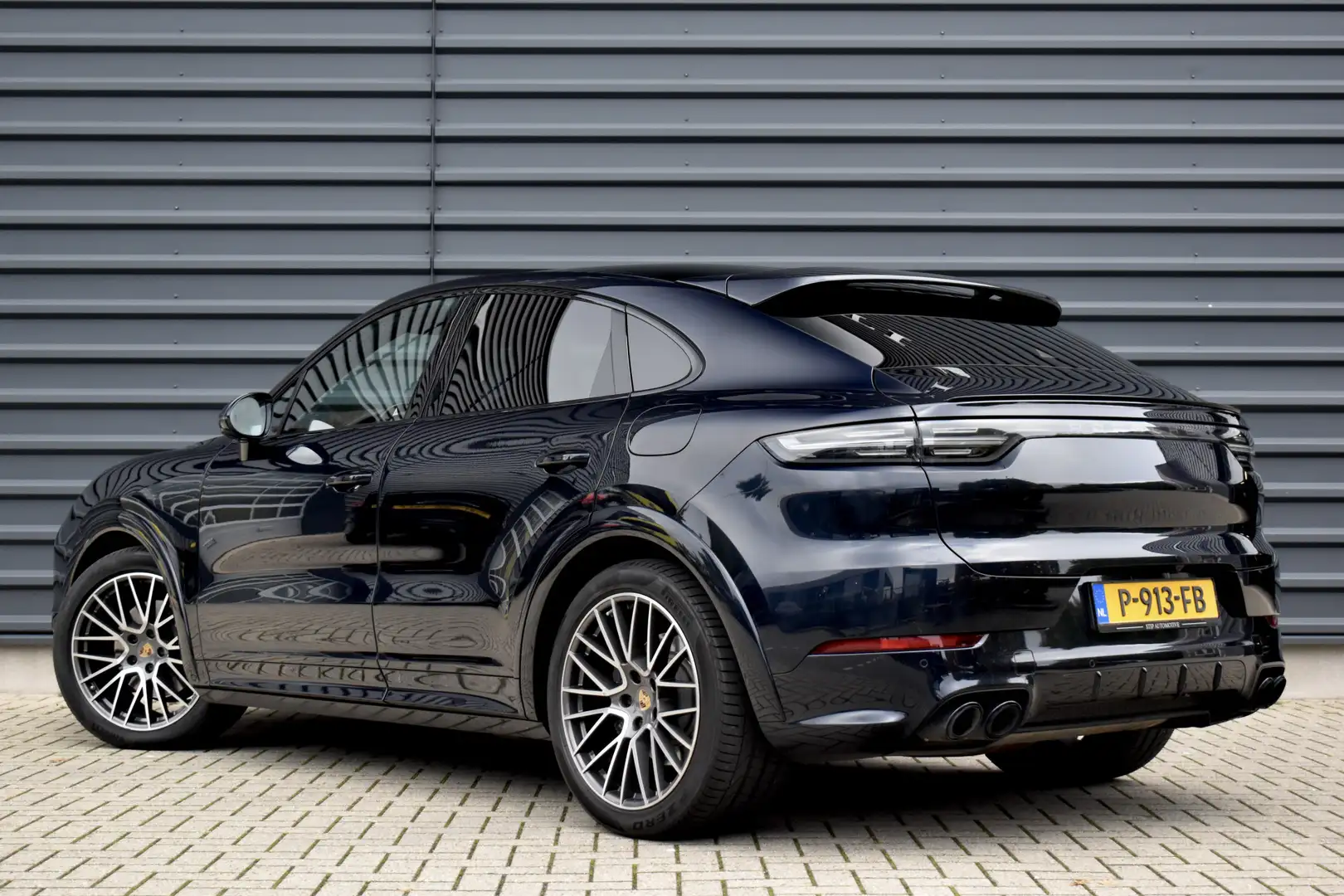 Porsche Cayenne Coupé 3.0 E-Hybrid 462pk SportDesign | ACC | Head- Blauw - 2